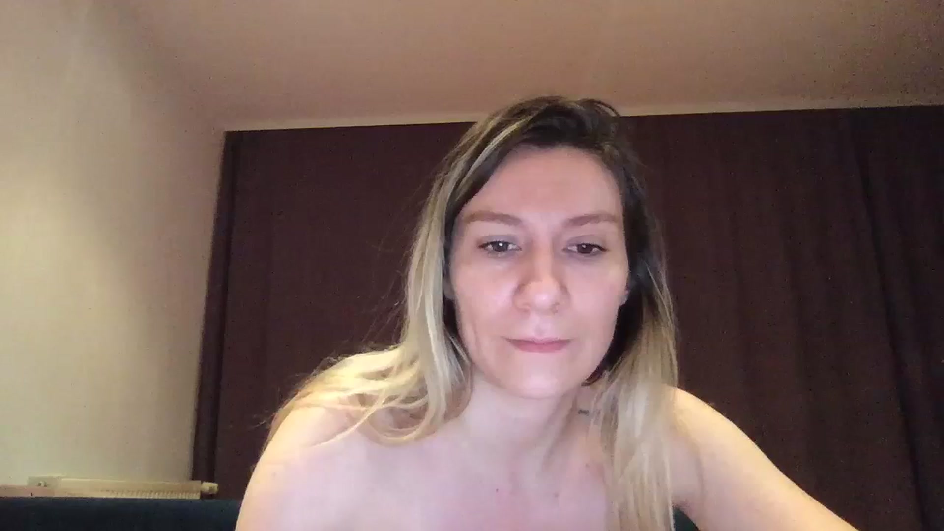 Gallery image thumbnail from itwasnt_me's myfreecams stream on, 07/23/2023, 24:55 image 18 of 20