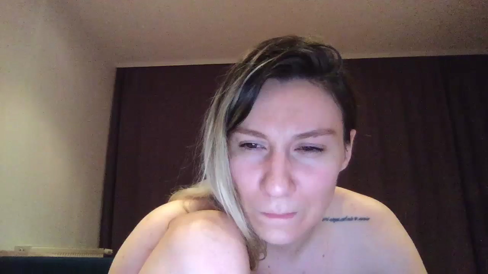 Gallery image thumbnail from itwasnt_me's myfreecams stream on, 07/23/2023, 24:55 image 19 of 20
