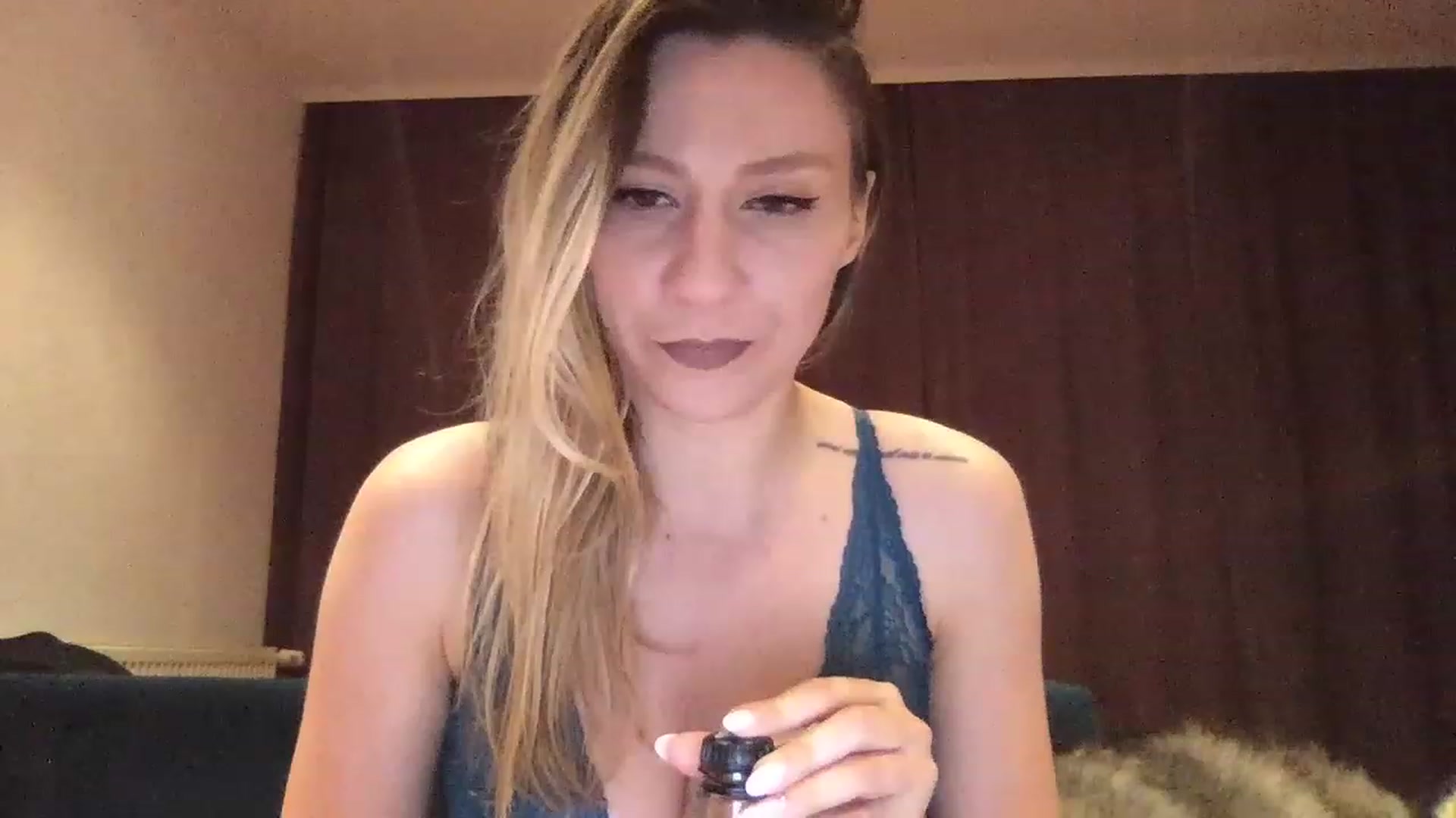 Gallery image thumbnail from itwasnt_me's myfreecams stream on, 07/24/2023, 24:06 image 2 of 20