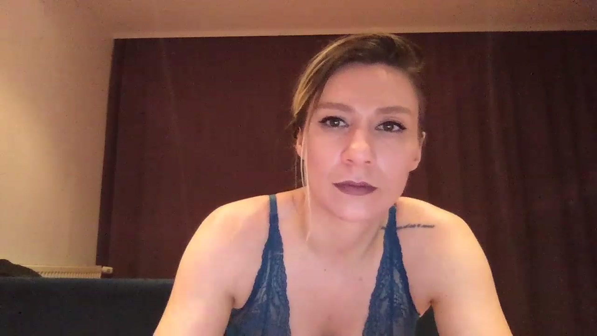 Gallery image thumbnail from itwasnt_me's myfreecams stream on, 07/24/2023, 24:06 image 20 of 20