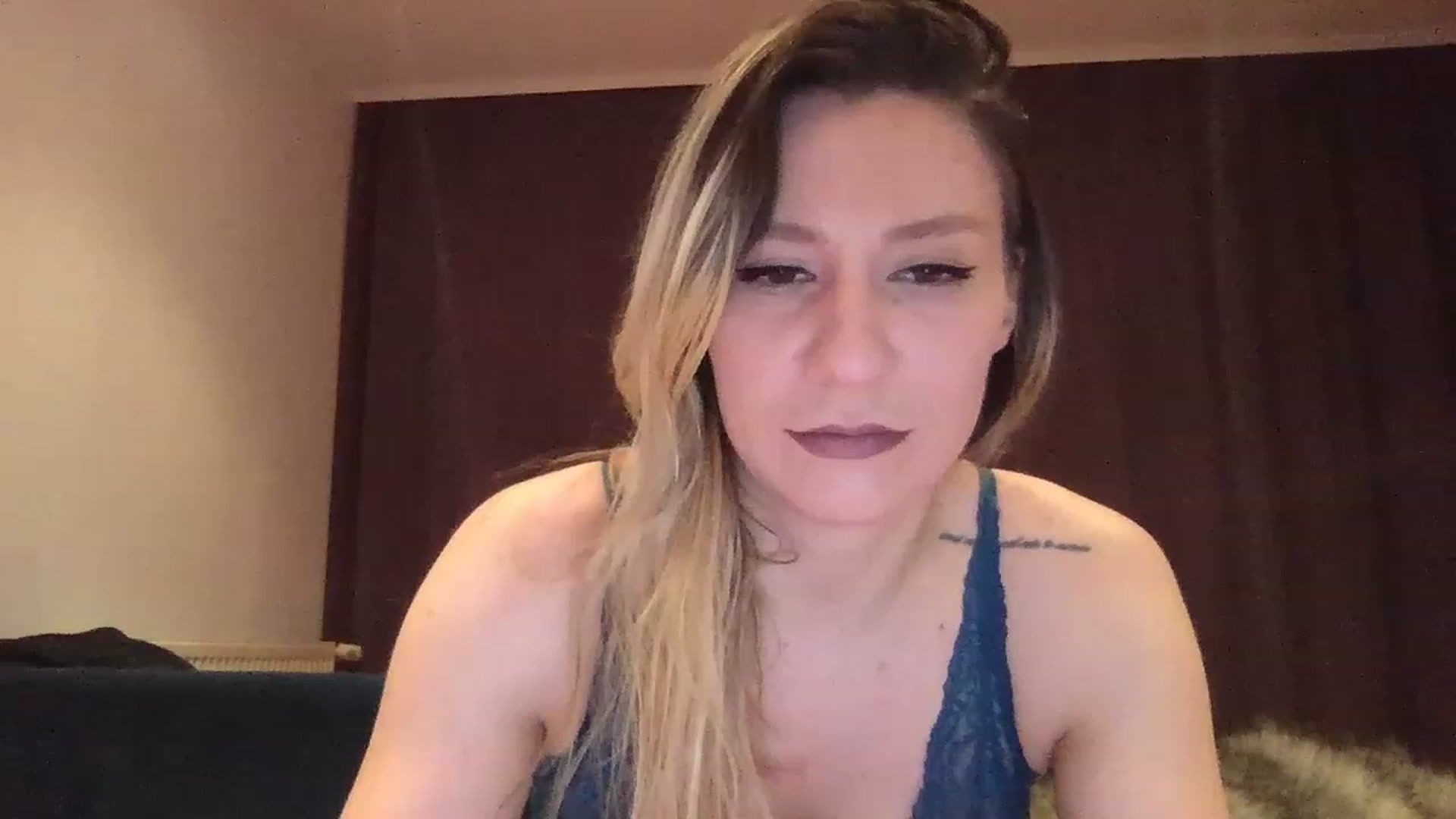 Gallery image thumbnail from itwasnt_me's myfreecams stream on, 07/24/2023, 24:06 image 4 of 20