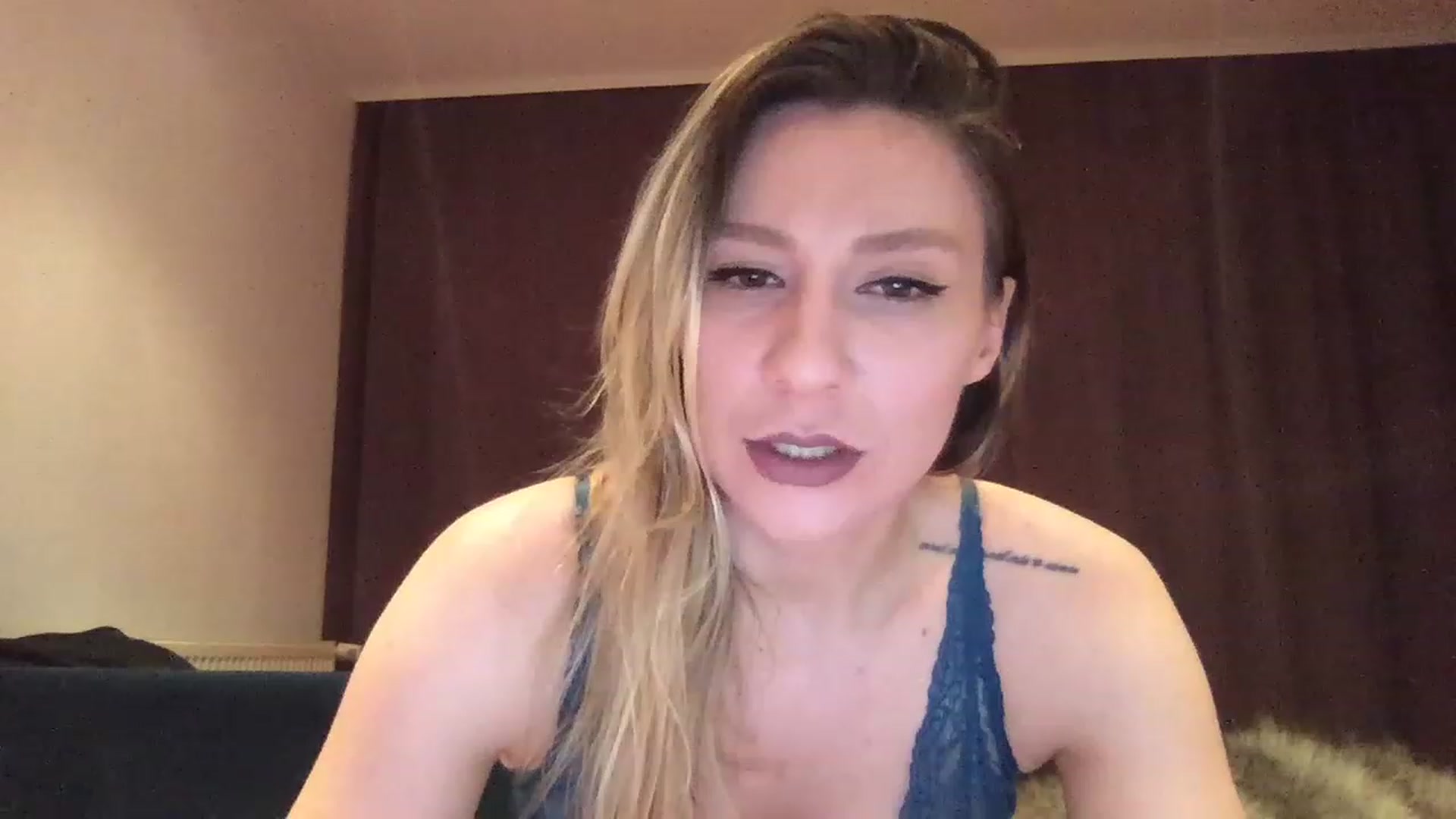 Gallery image thumbnail from itwasnt_me's myfreecams stream on, 07/24/2023, 24:06 image 3 of 20