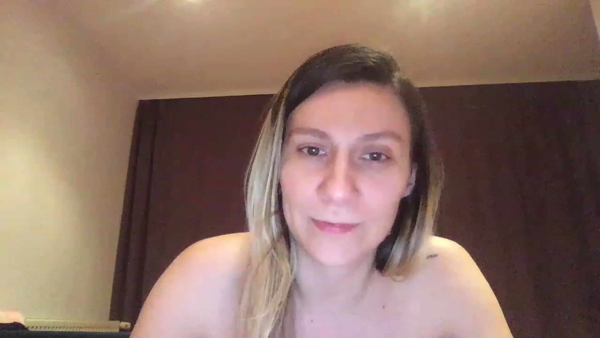 Gallery image thumbnail from itwasnt_me's myfreecams stream on, 08/14/2023, 01:55 image 17 of 20