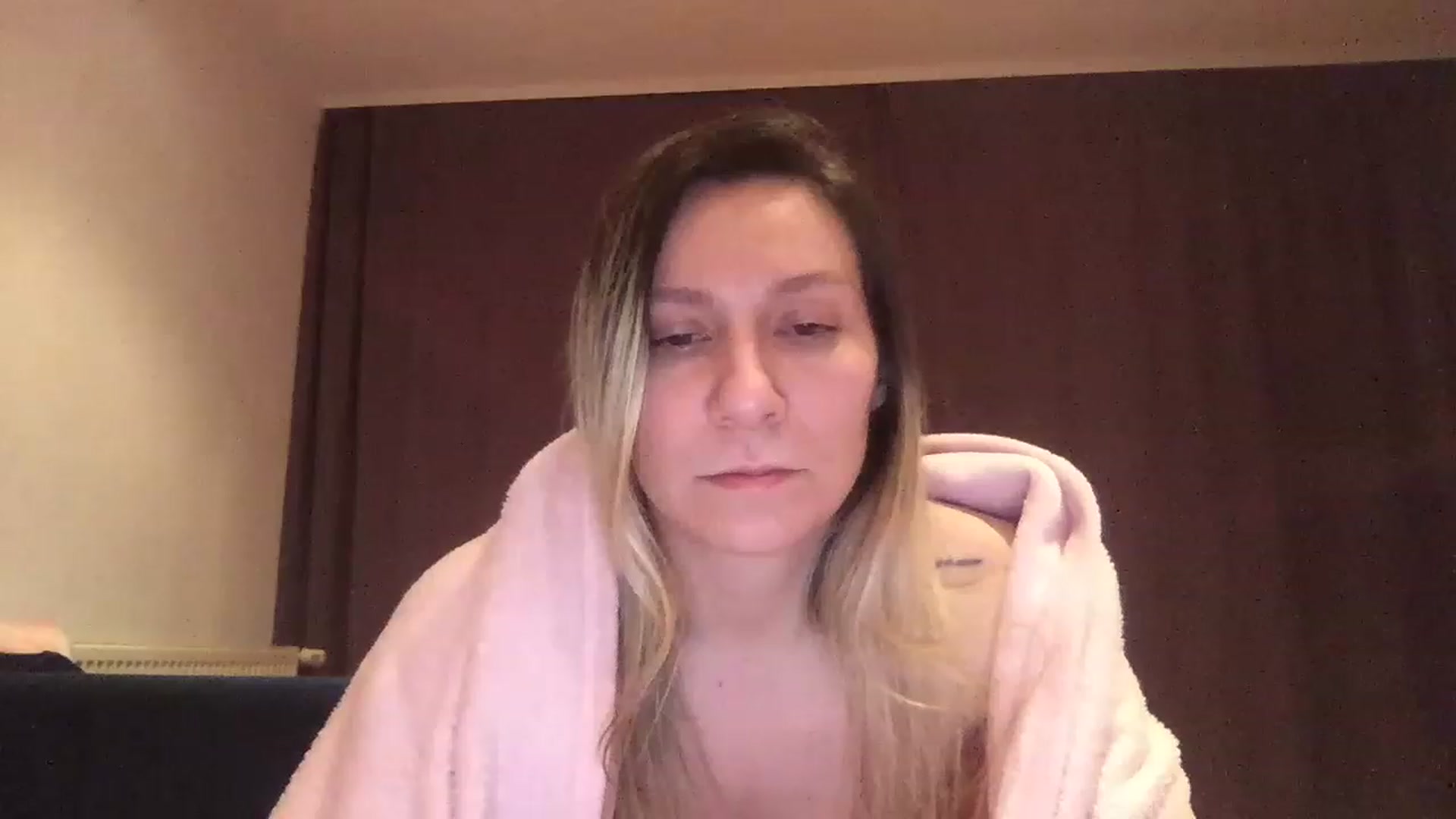 Gallery image thumbnail from itwasnt_me's myfreecams stream on, 08/14/2023, 01:55 image 12 of 20