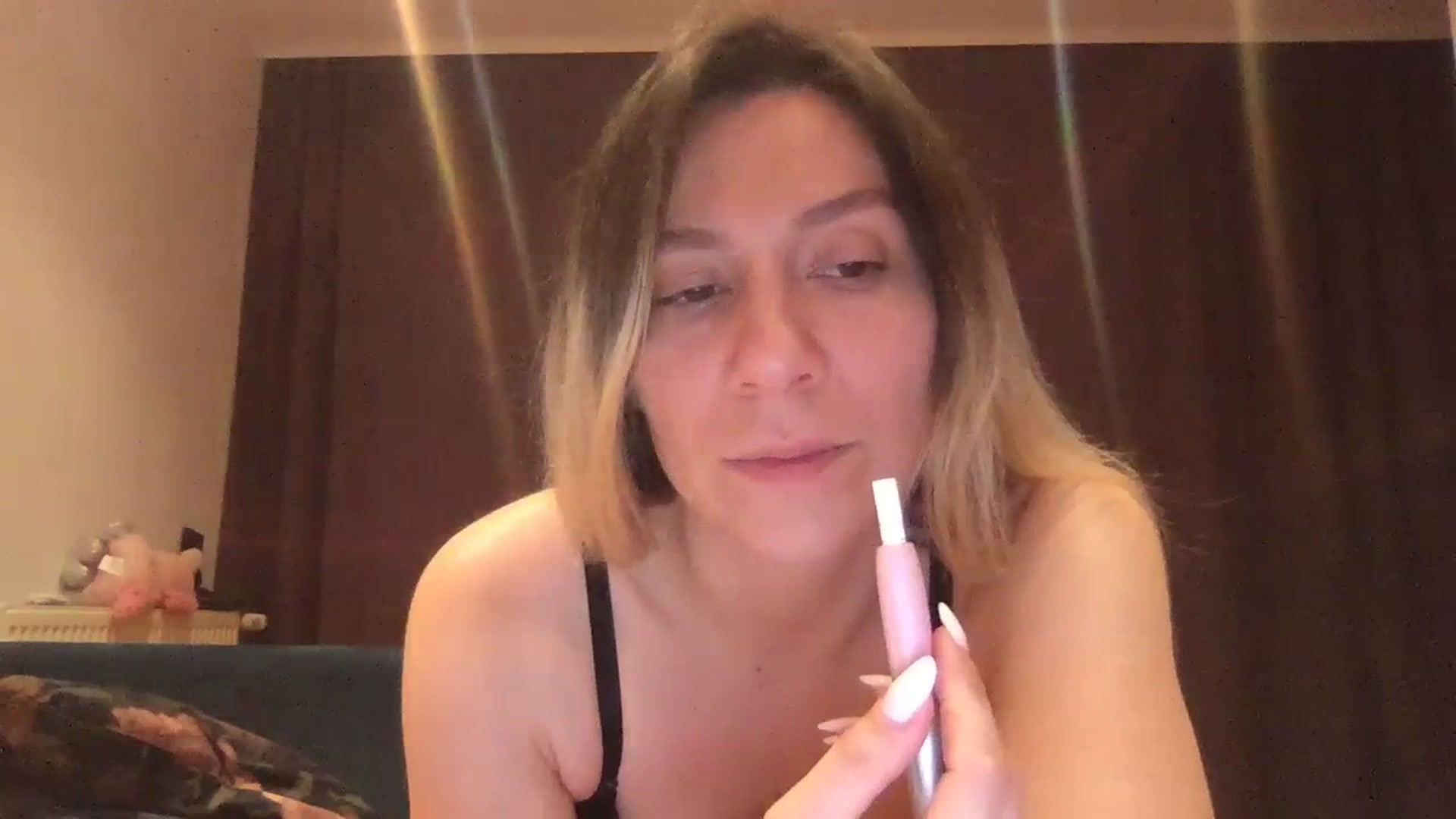 Gallery image thumbnail from itwasnt_me's myfreecams stream on, 10/02/2023, 01:46 image 14 of 20