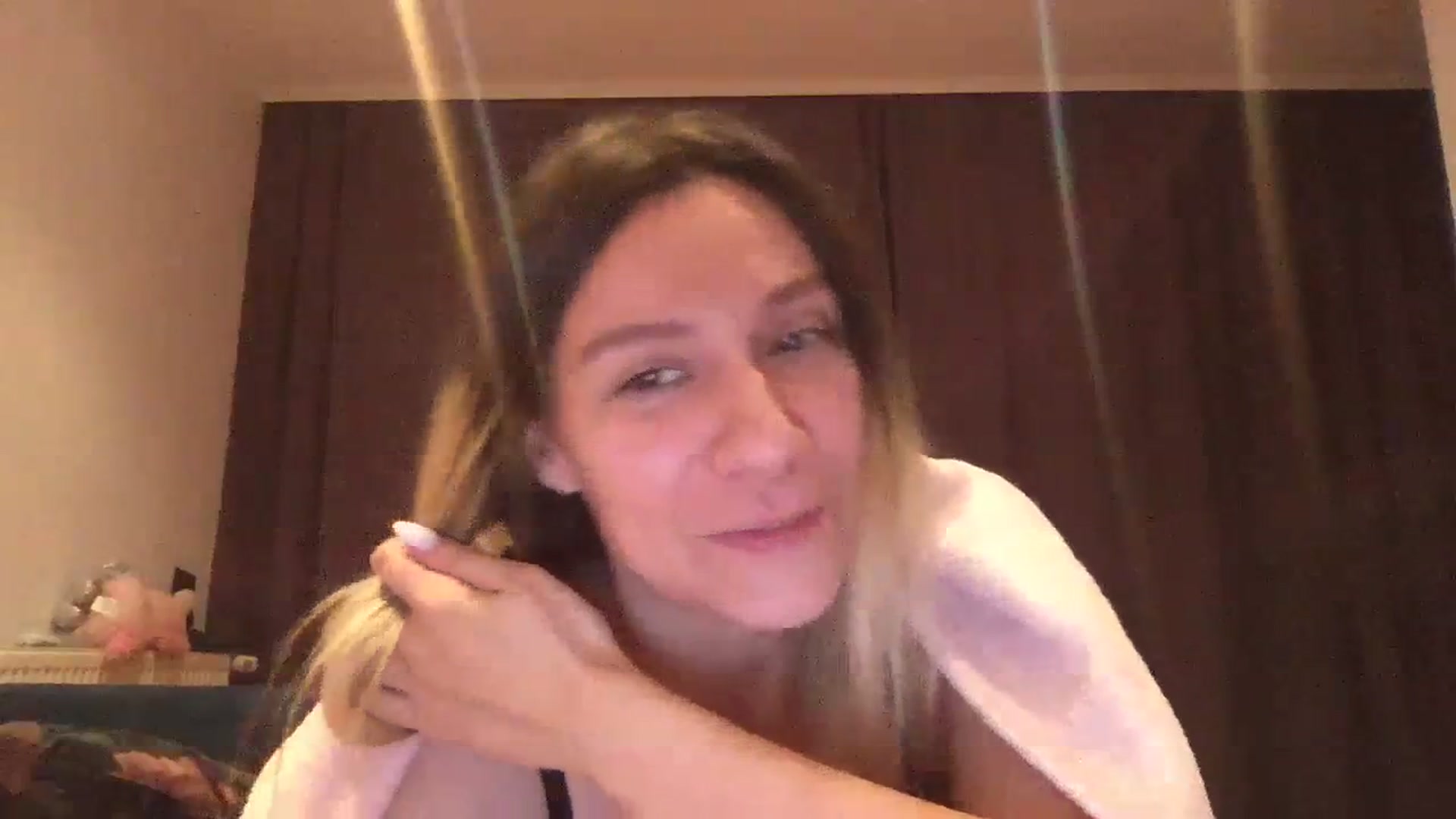 Gallery image thumbnail from itwasnt_me's myfreecams stream on, 10/02/2023, 02:07 image 13 of 20