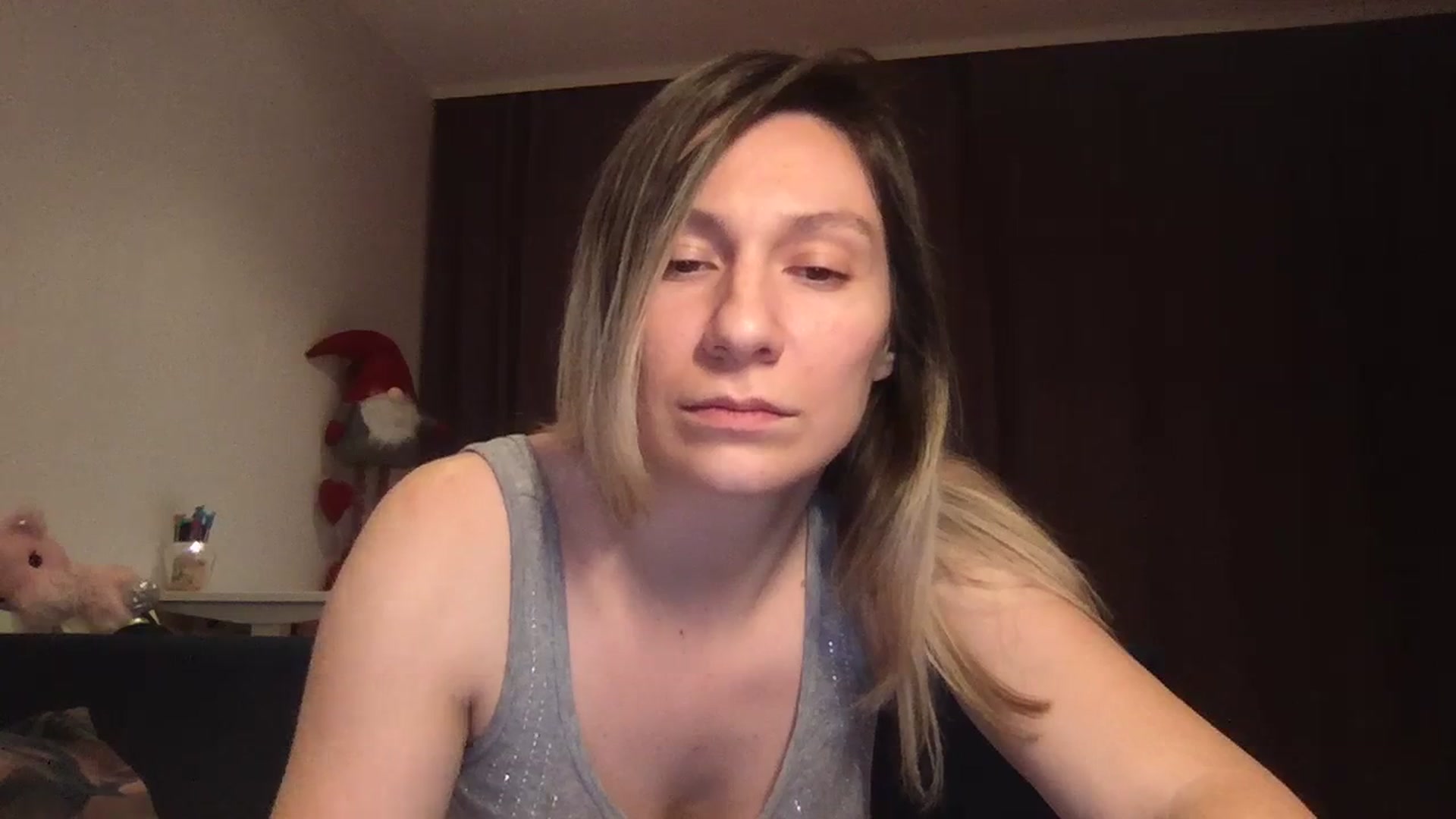 Gallery image thumbnail from itwasnt_me's myfreecams stream on, 10/27/2023, 02:43 image 10 of 20