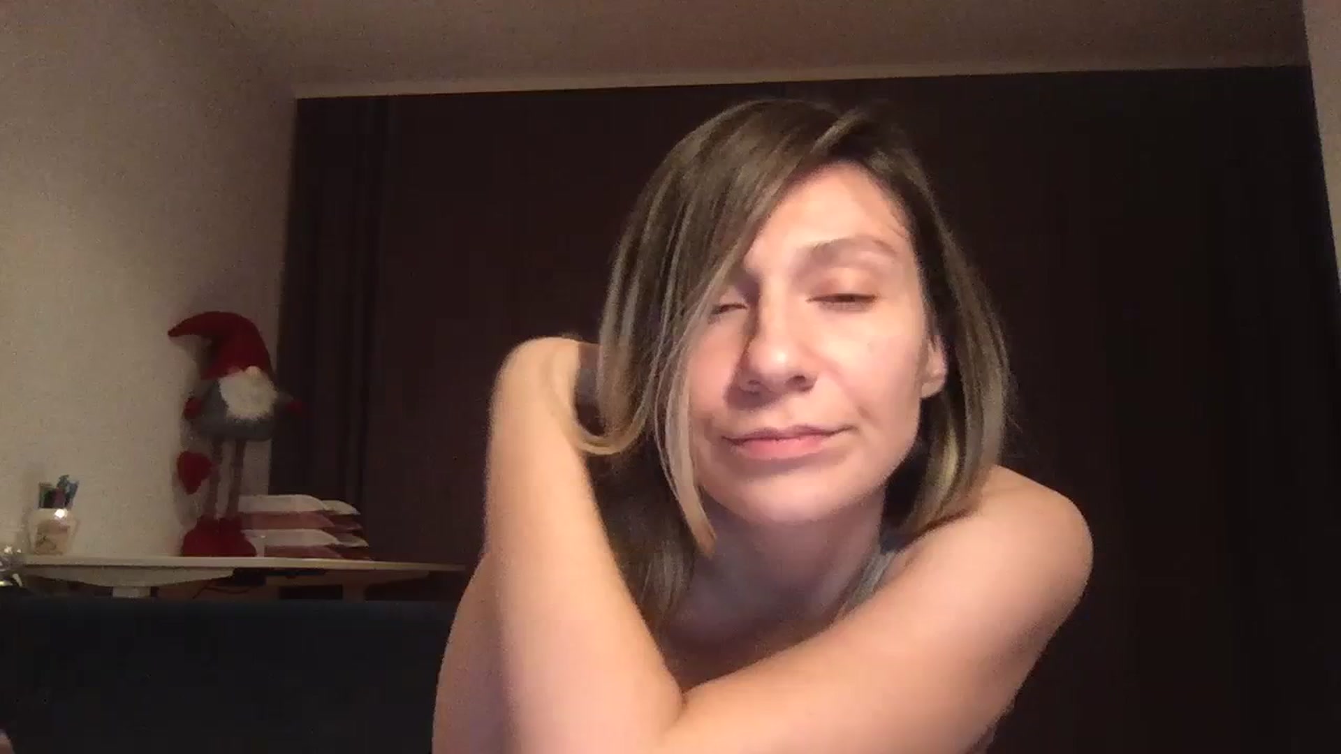 Gallery image thumbnail from itwasnt_me's myfreecams stream on, 10/27/2023, 02:43 image 16 of 20