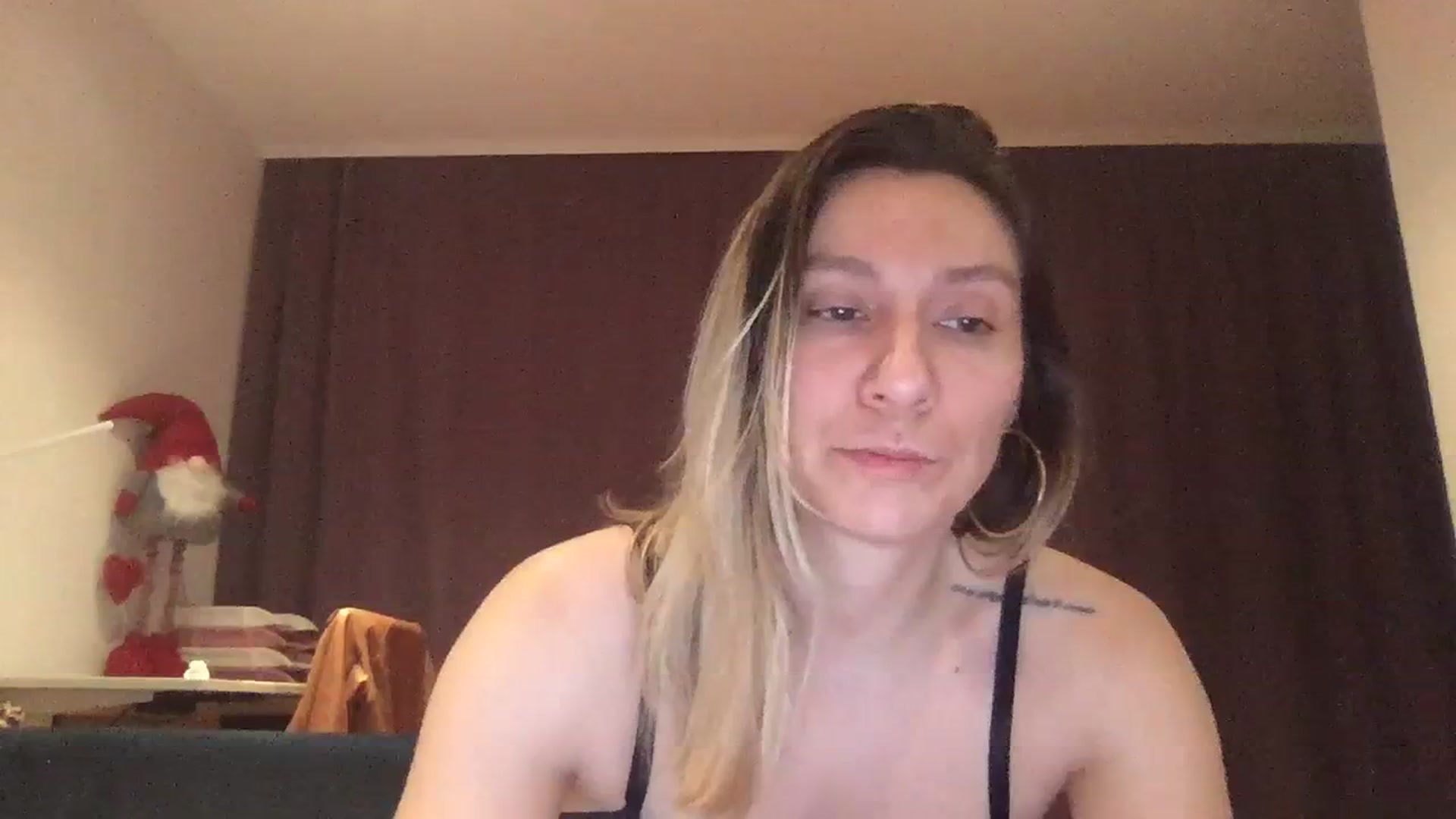Gallery image thumbnail from itwasnt_me's myfreecams stream on, 10/29/2023, 01:12 image 4 of 20