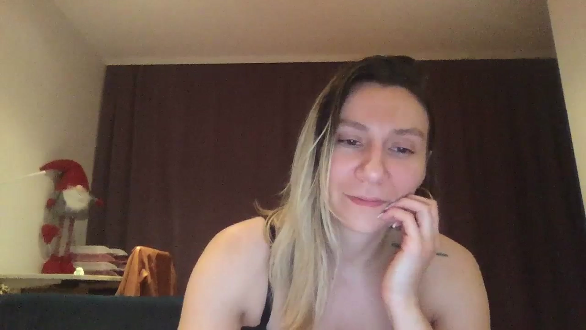 Gallery image thumbnail from itwasnt_me's myfreecams stream on, 10/29/2023, 01:12 image 5 of 20