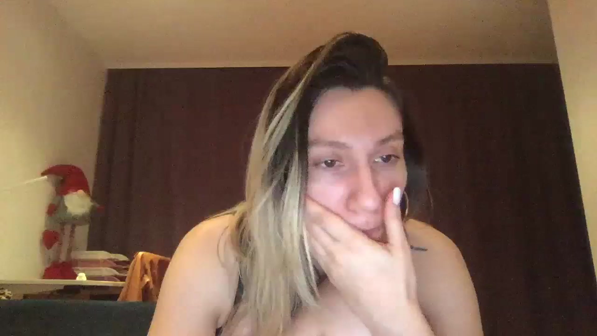 Gallery image thumbnail from itwasnt_me's myfreecams stream on, 10/29/2023, 01:12 image 1 of 20
