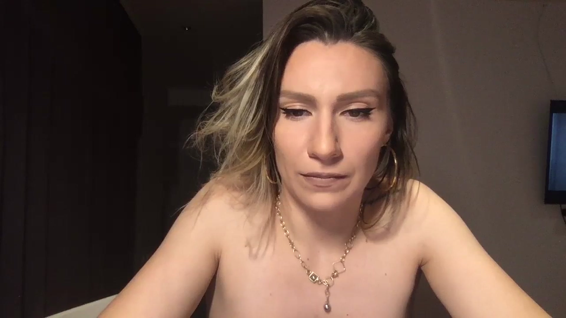 Gallery image thumbnail from itwasnt_me's myfreecams stream on, 11/02/2023, 01:58 image 2 of 20