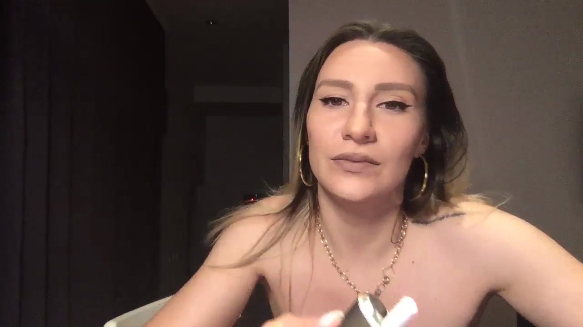 Gallery image thumbnail from itwasnt_me's myfreecams stream on, 11/02/2023, 01:58 image 13 of 20