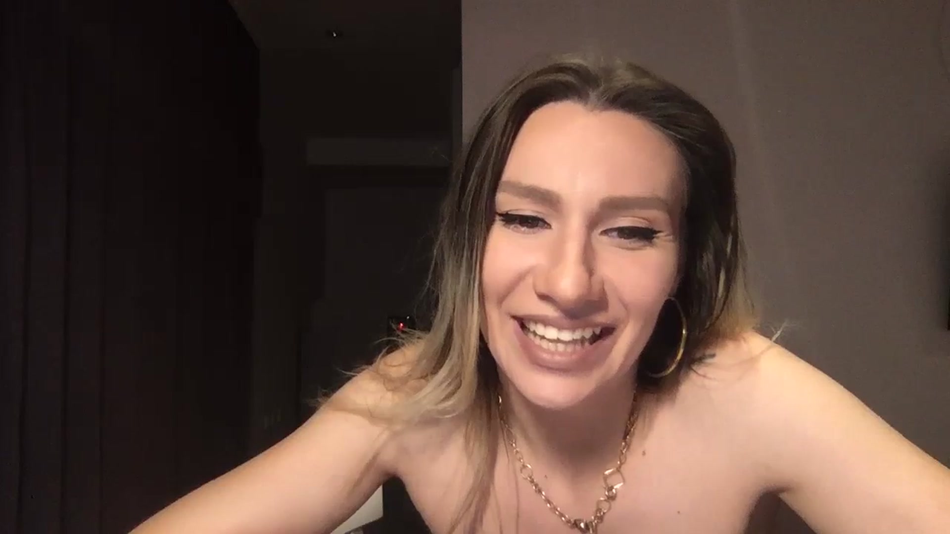 Gallery image thumbnail from itwasnt_me's myfreecams stream on, 11/02/2023, 01:58 image 14 of 20