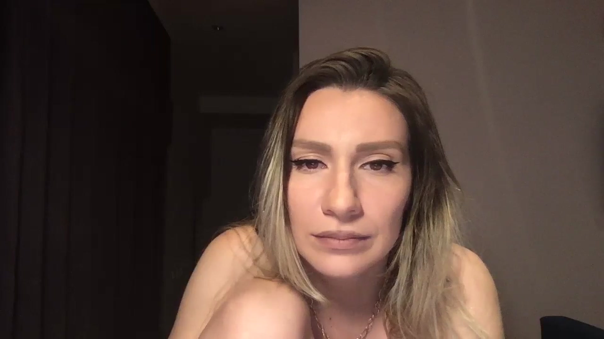 Gallery image thumbnail from itwasnt_me's myfreecams stream on, 11/02/2023, 03:05 image 3 of 20