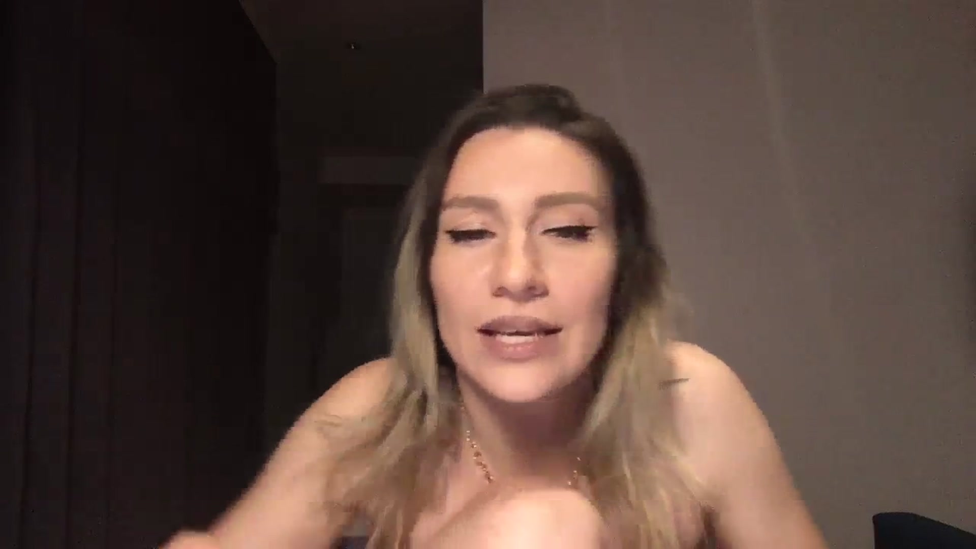Gallery image thumbnail from itwasnt_me's myfreecams stream on, 11/02/2023, 03:05 image 20 of 20