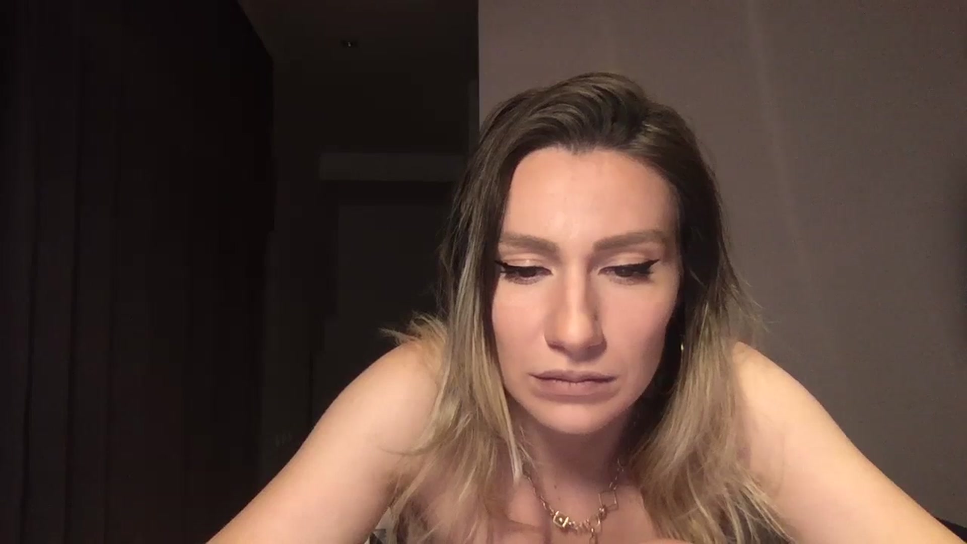 Gallery image thumbnail from itwasnt_me's myfreecams stream on, 11/02/2023, 03:05 image 17 of 20