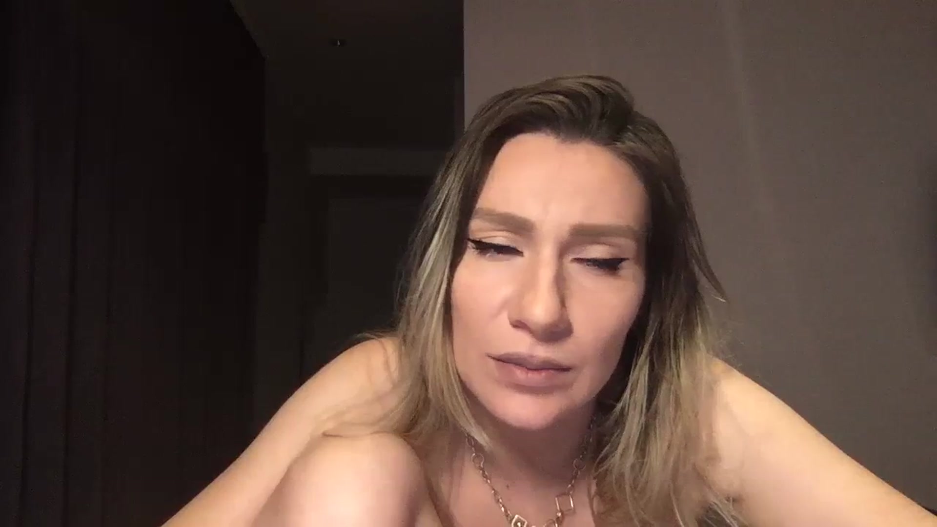 Gallery image thumbnail from itwasnt_me's myfreecams stream on, 11/02/2023, 03:05 image 4 of 20
