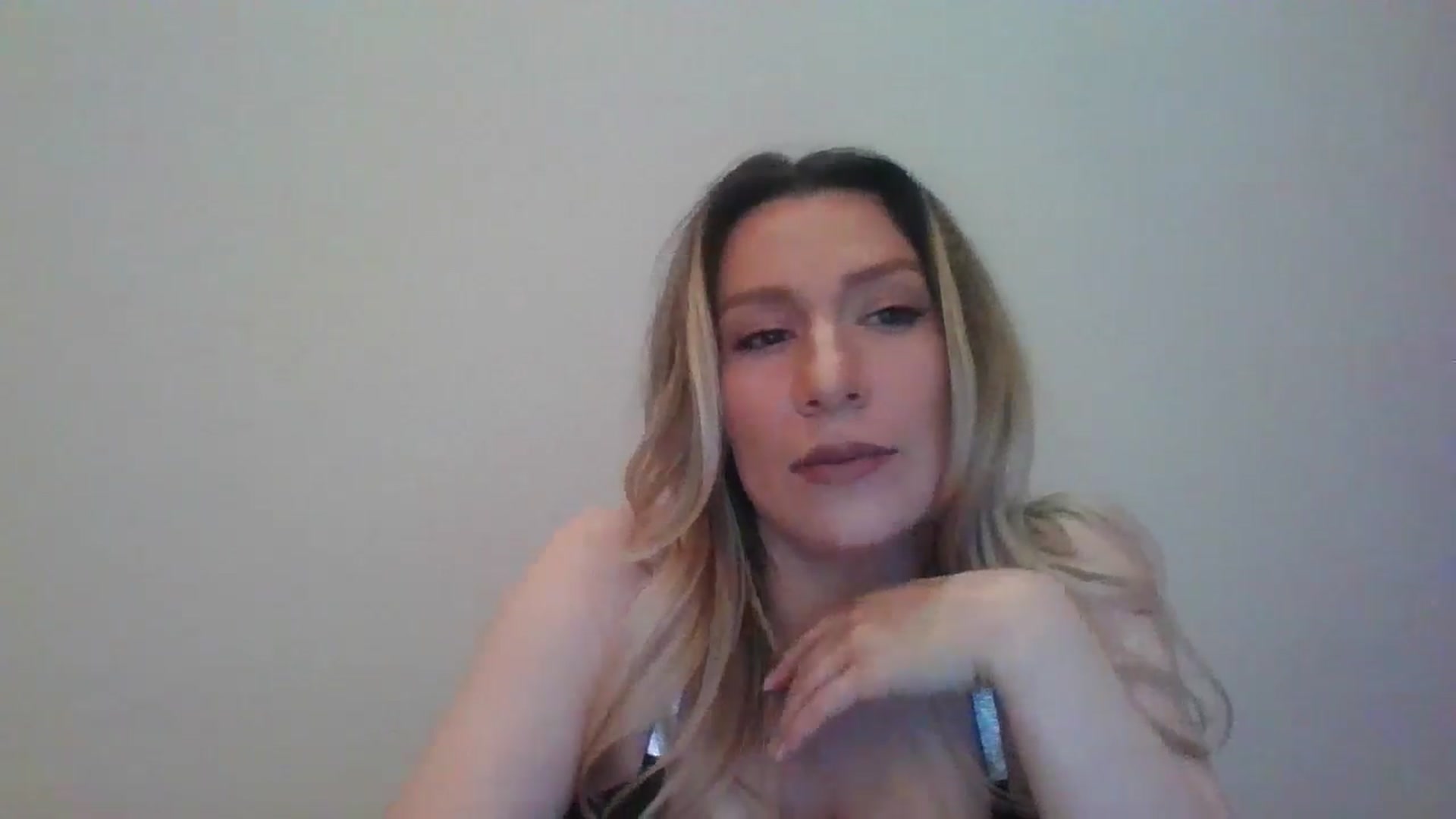 Gallery image thumbnail from itwasnt_me's myfreecams stream on, 05/14/2024, 22:56 image 5 of 20