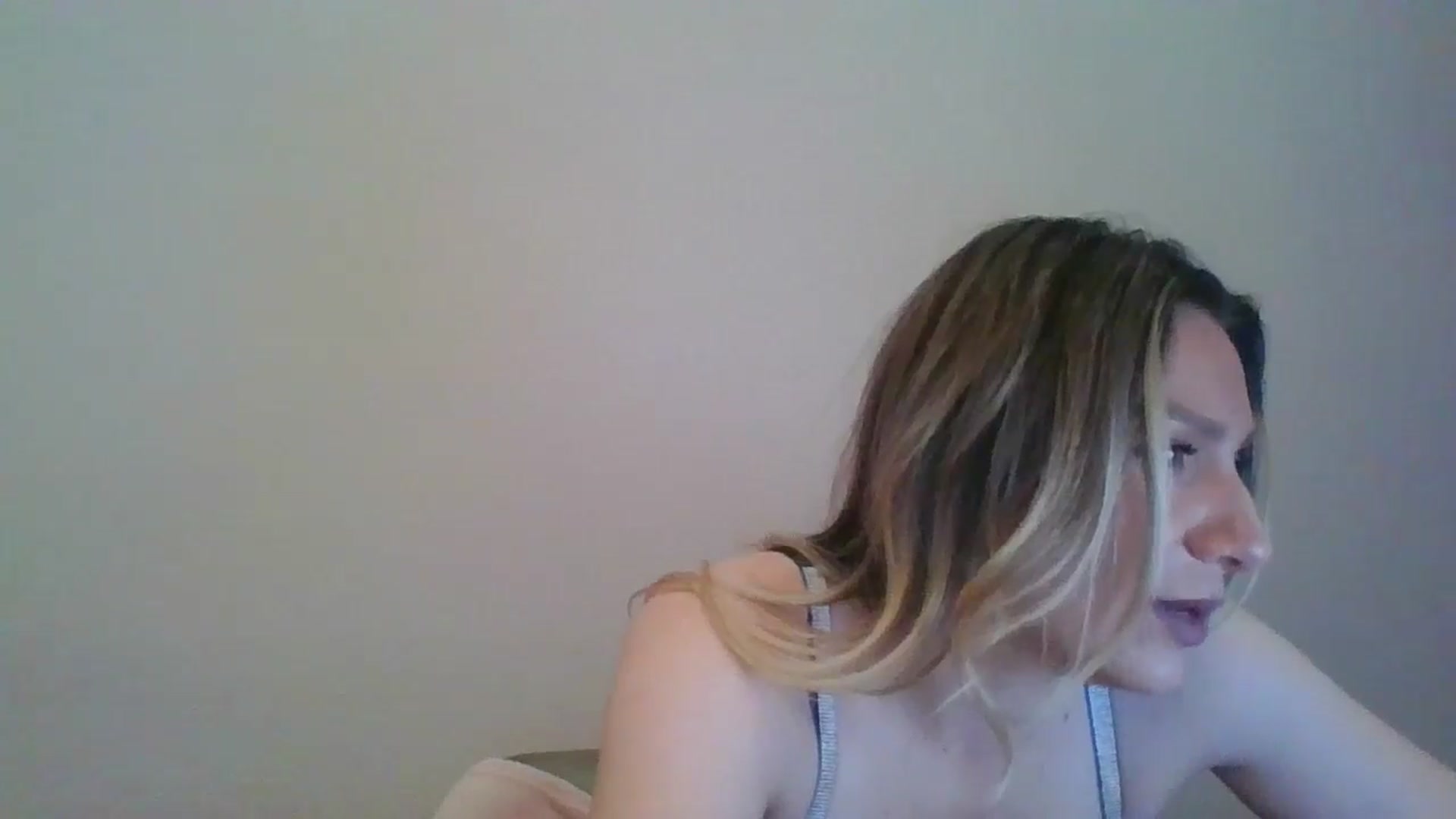 Gallery image thumbnail from itwasnt_me's myfreecams stream on, 05/14/2024, 22:56 image 18 of 20