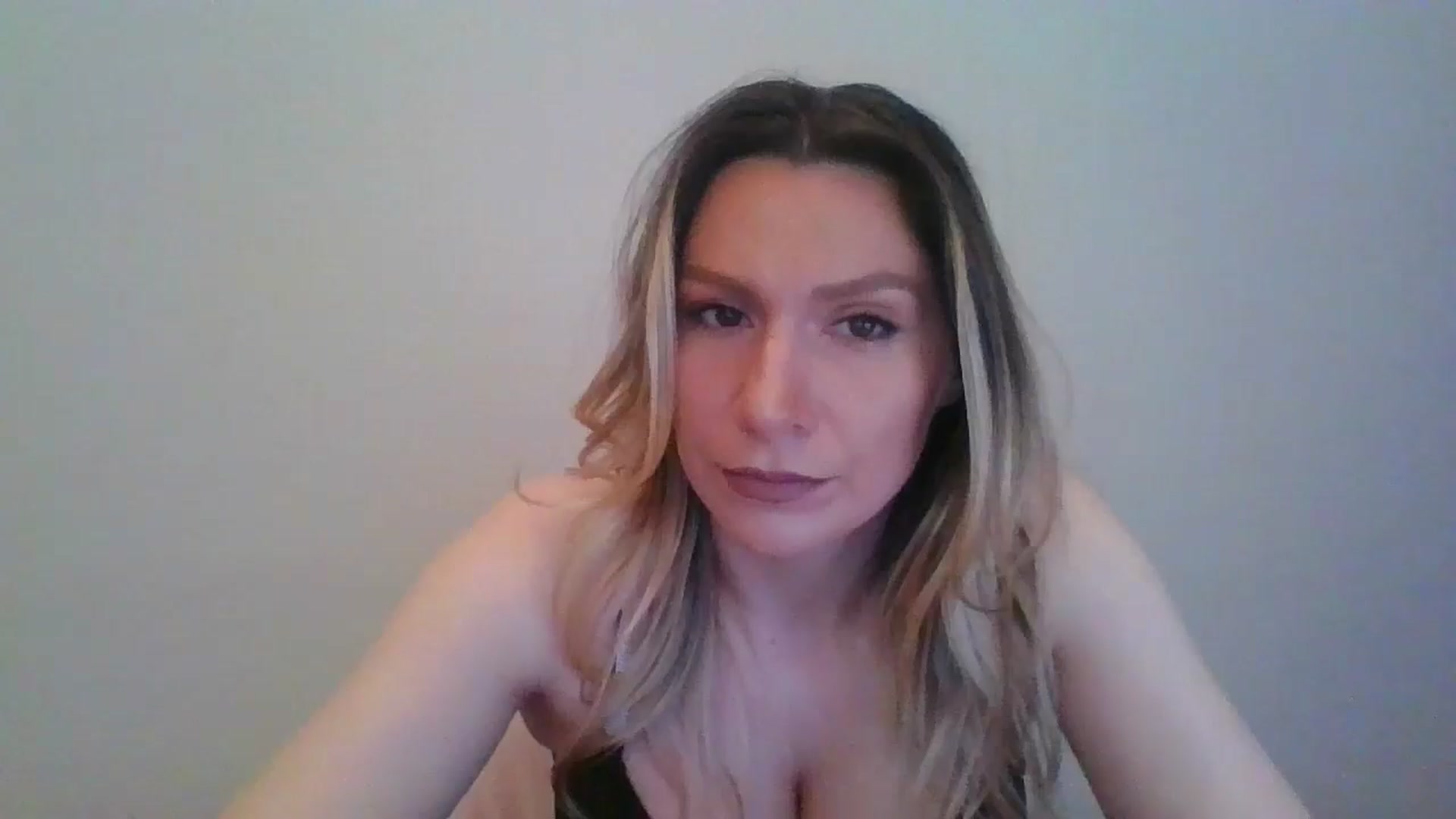 Gallery image thumbnail from itwasnt_me's myfreecams stream on, 05/14/2024, 22:56 image 1 of 20