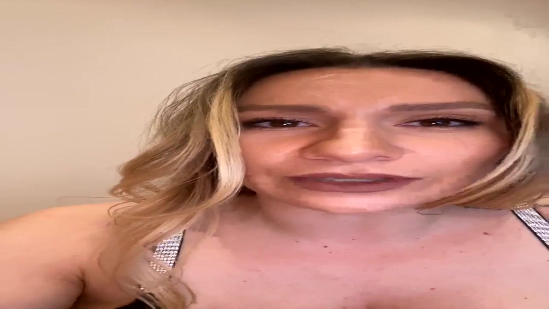Gallery image thumbnail from itwasnt_me's myfreecams stream on, 05/14/2024, 23:23 image 20 of 20