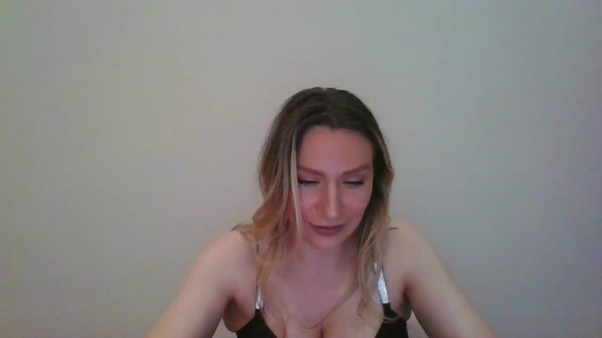 Gallery image thumbnail from itwasnt_me's myfreecams stream on, 05/14/2024, 23:37 image 2 of 20