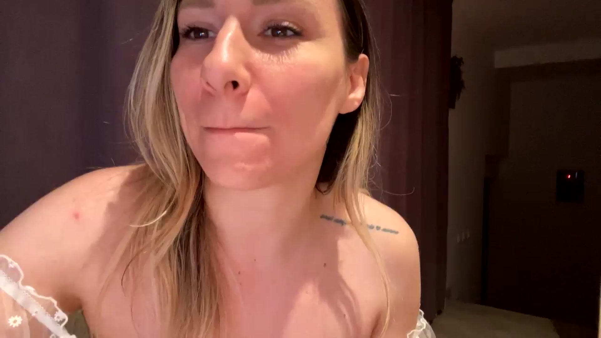 Gallery image thumbnail from itwasnt_me's myfreecams stream on, 08/21/2024, 24:01 image 18 of 20