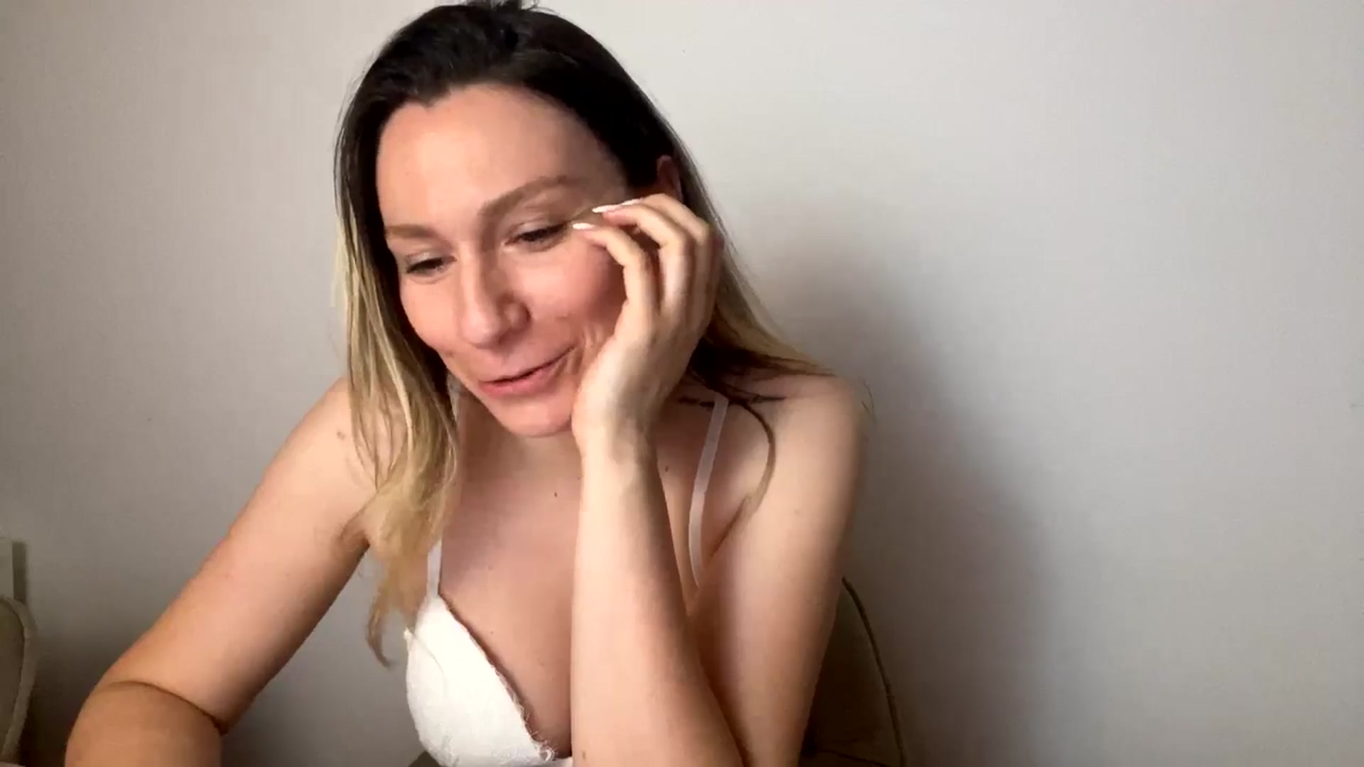 Gallery image thumbnail from itwasnt_me's myfreecams stream on, 08/23/2024, 23:59 image 6 of 20