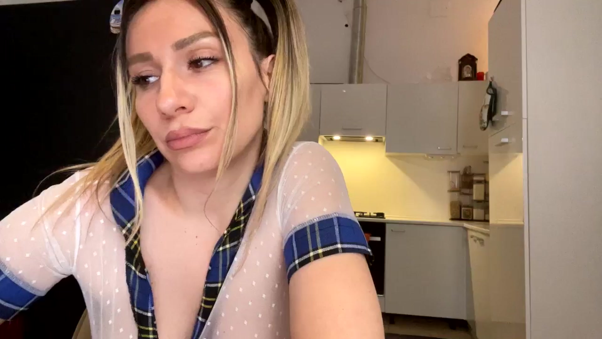 Gallery image thumbnail from itwasnt_me's myfreecams stream on, 08/25/2024, 23:54 image 20 of 20