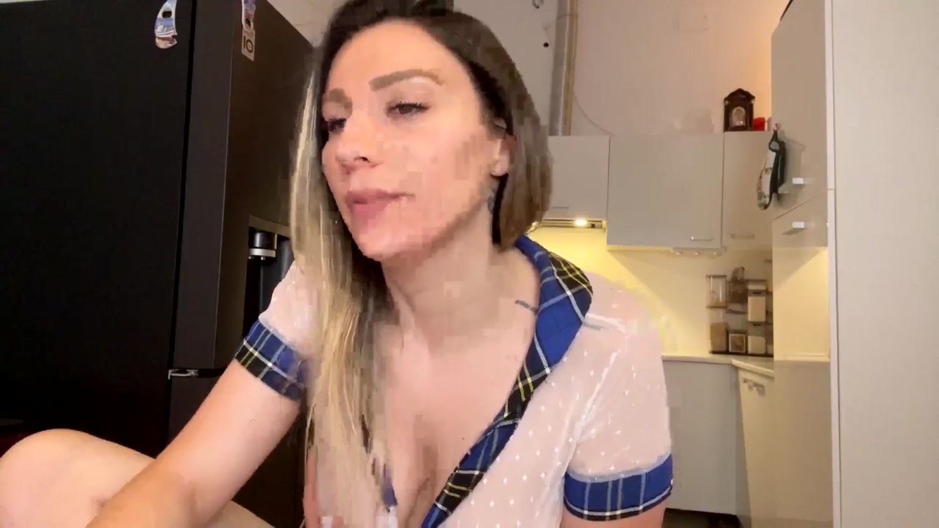 Gallery image thumbnail from itwasnt_me's myfreecams stream on, 08/25/2024, 23:54 image 3 of 20