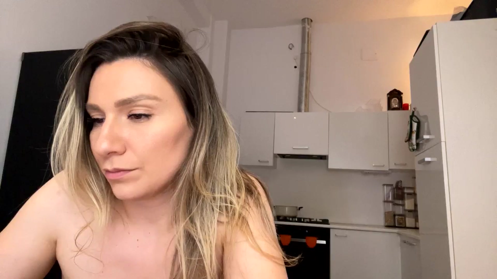 Gallery image thumbnail from itwasnt_me's myfreecams stream on, 09/01/2024, 02:52 image 3 of 20