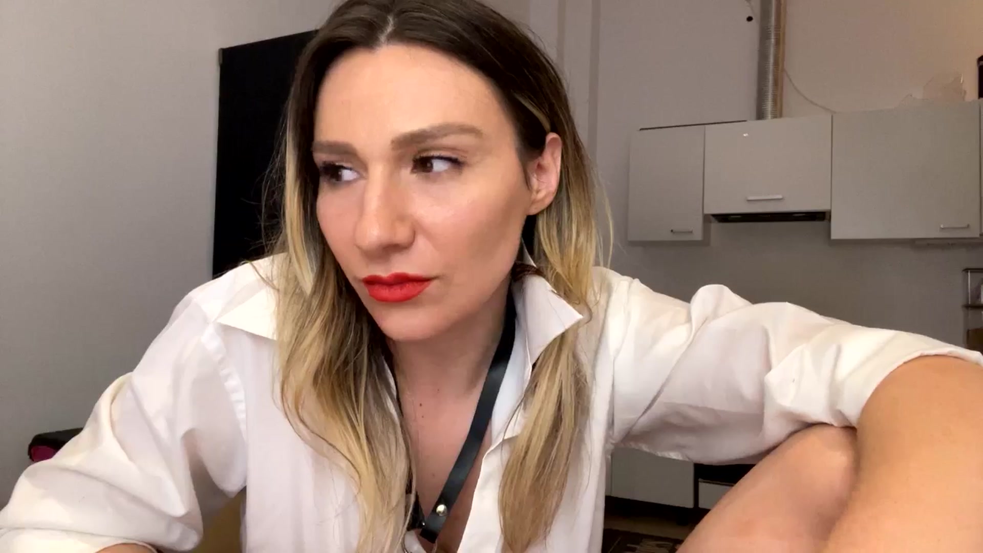 Gallery image thumbnail from itwasnt_me's myfreecams stream on, 09/01/2024, 04:22 image 16 of 20