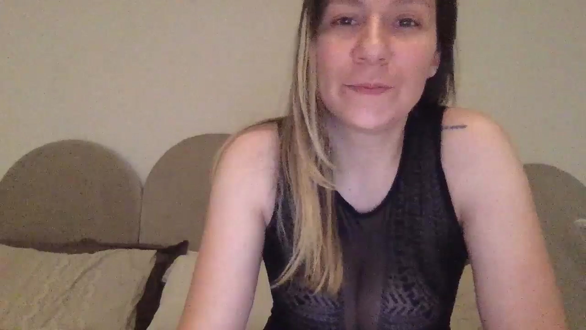 Gallery image thumbnail from itwasnt_me's myfreecams stream on, 11/29/2024, 21:20 image 7 of 20