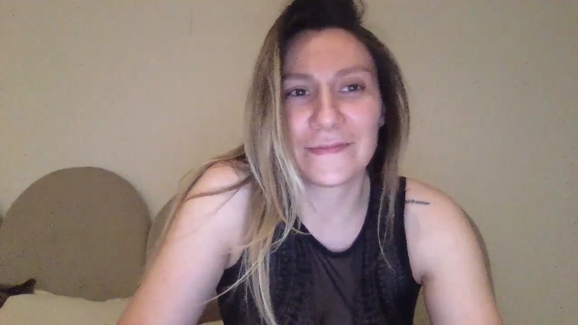 Gallery image thumbnail from itwasnt_me's myfreecams stream on, 11/29/2024, 22:14 image 6 of 20