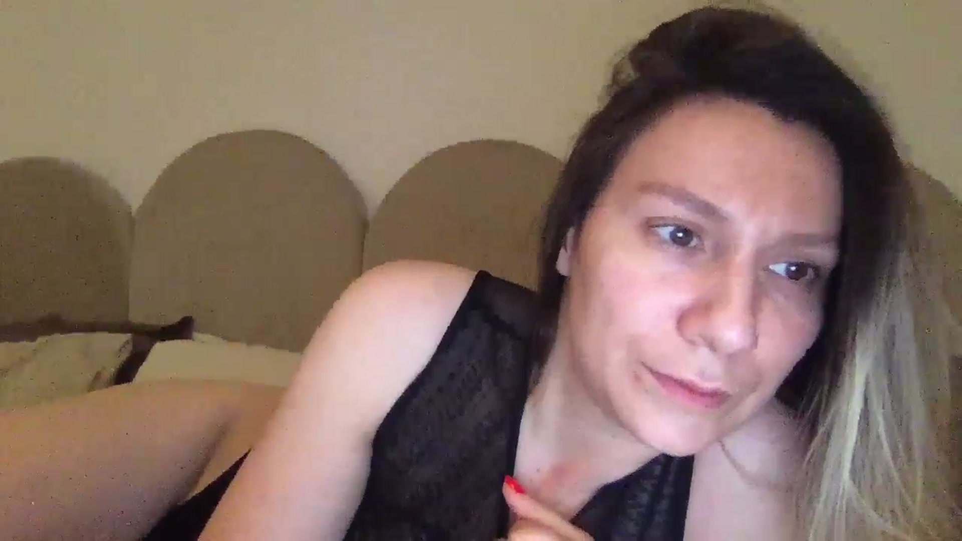 Gallery image thumbnail from itwasnt_me's myfreecams stream on, 11/29/2024, 22:14 image 12 of 20