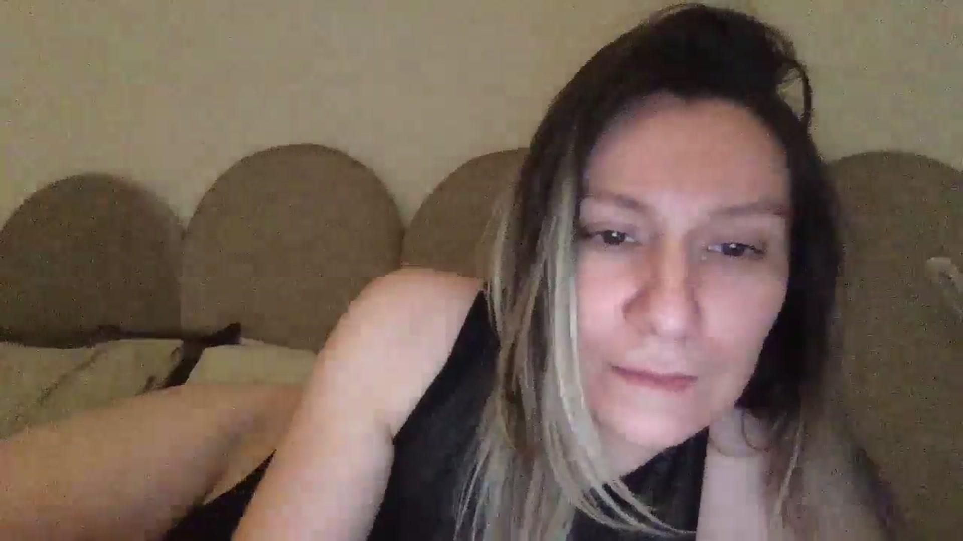 Gallery image thumbnail from itwasnt_me's myfreecams stream on, 11/29/2024, 22:14 image 8 of 20