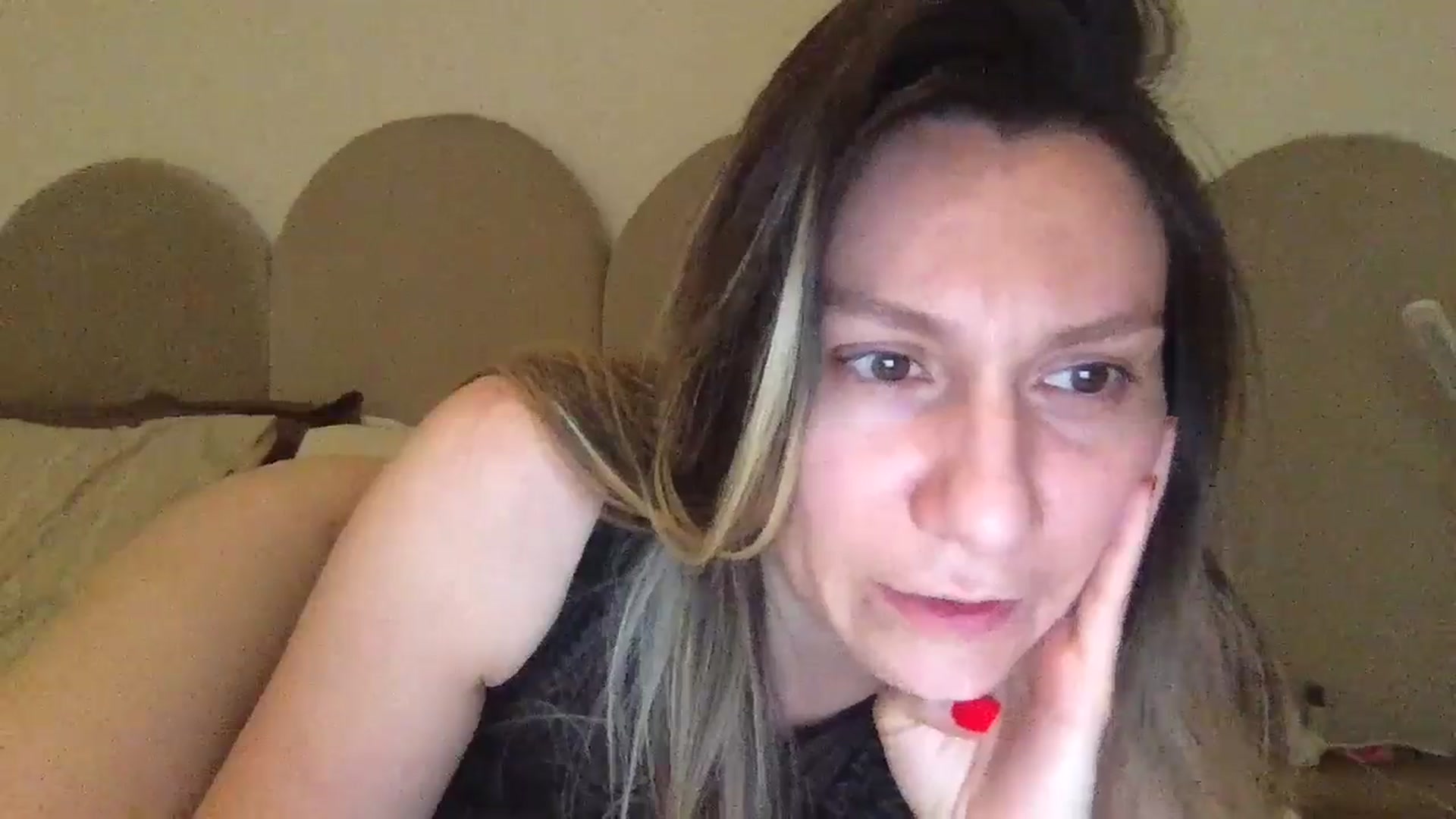 Gallery image thumbnail from itwasnt_me's myfreecams stream on, 11/29/2024, 22:14 image 7 of 20