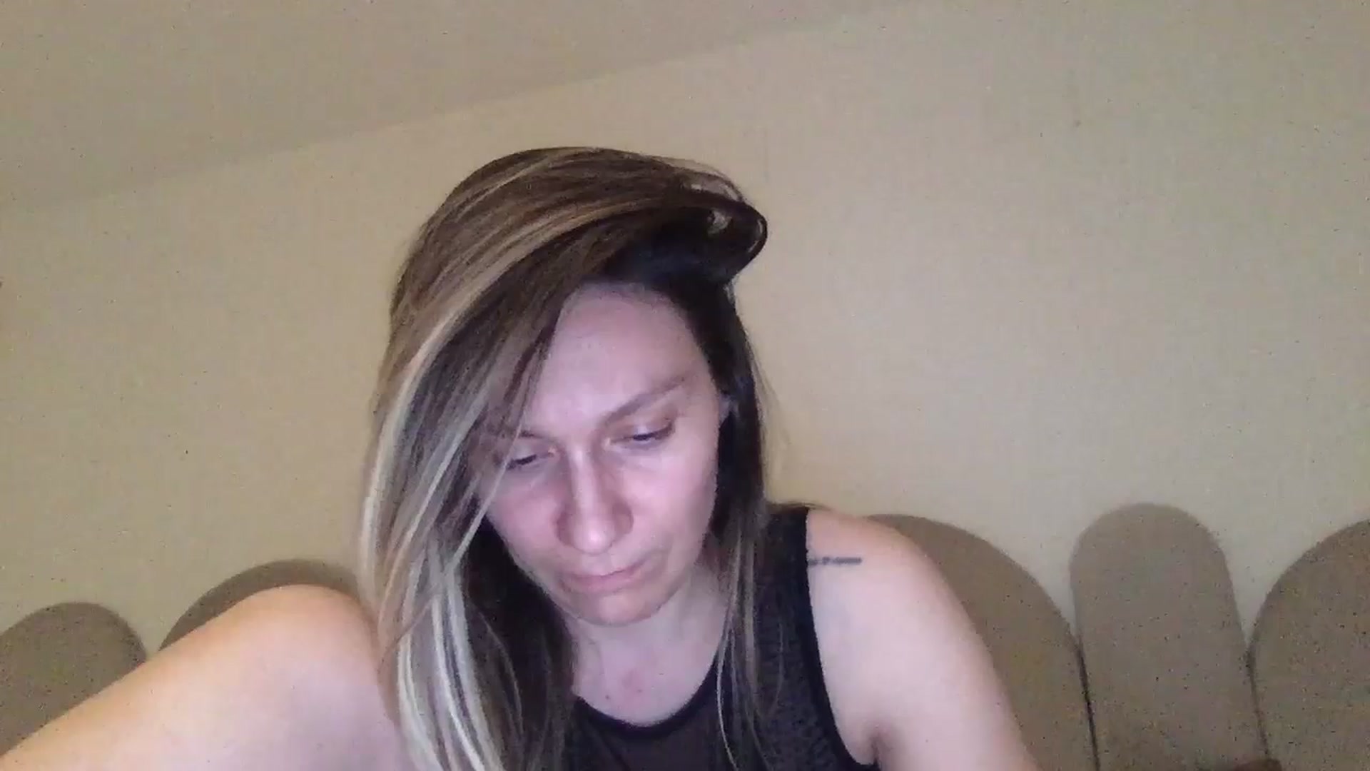 Gallery image thumbnail from itwasnt_me's myfreecams stream on, 11/29/2024, 22:14 image 16 of 20