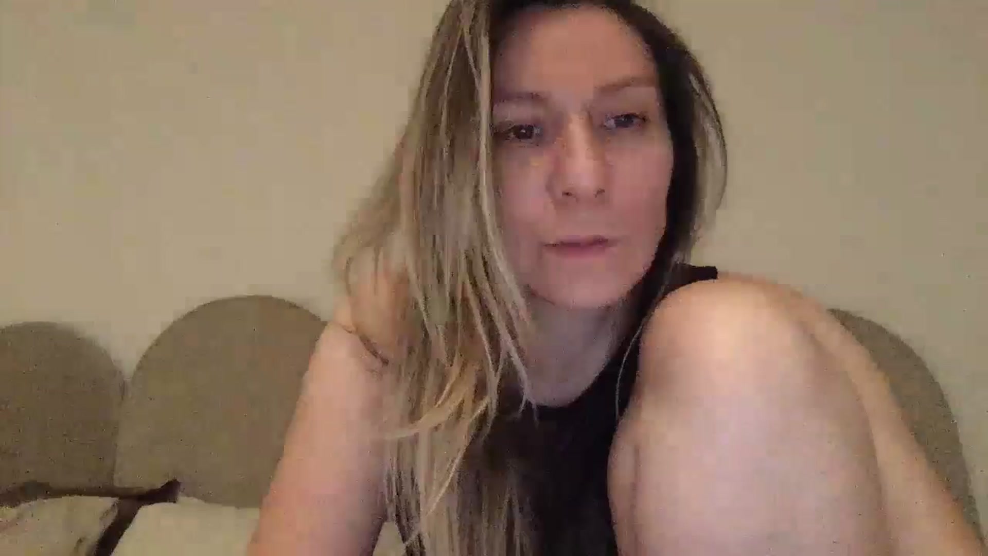 Gallery image thumbnail from itwasnt_me's myfreecams stream on, 11/29/2024, 22:14 image 5 of 20