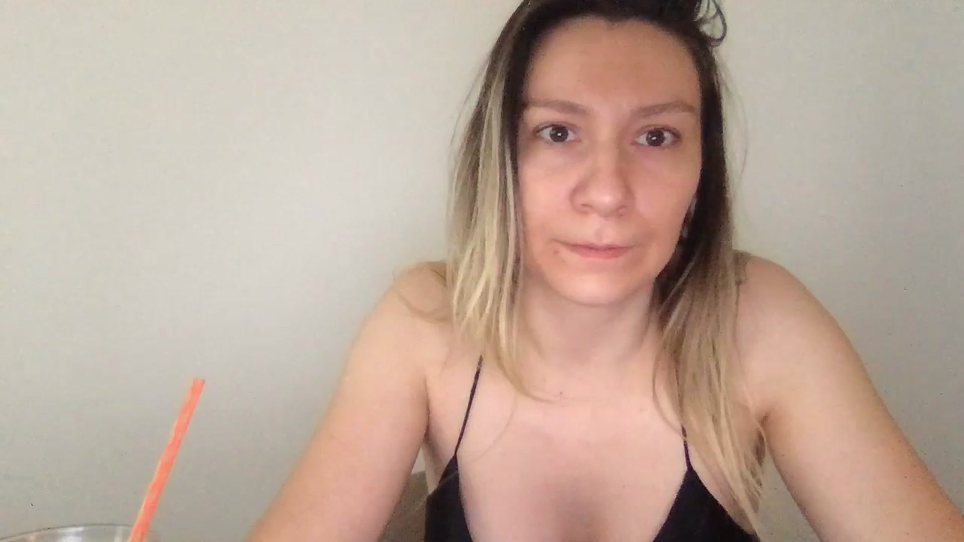 Gallery image thumbnail from itwasnt_me's myfreecams stream on, 11/30/2024, 11:43 image 14 of 20