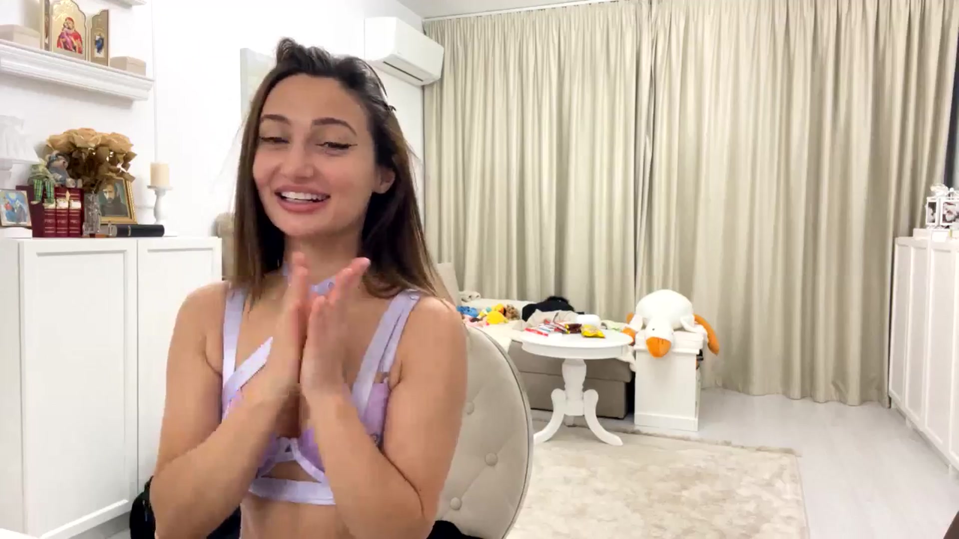 Gallery image thumbnail from itwasnt_me's myfreecams stream on, 12/01/2024, 18:51 image 11 of 20