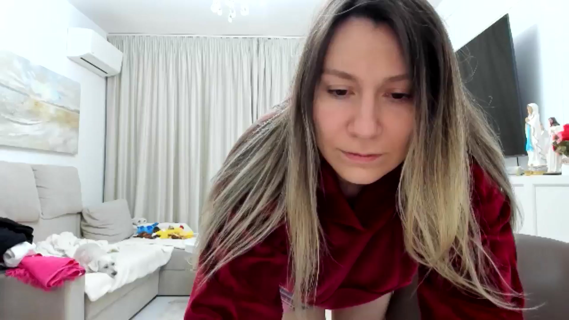 Gallery image thumbnail from itwasnt_me's myfreecams stream on, 12/02/2024, 23:11 image 5 of 20