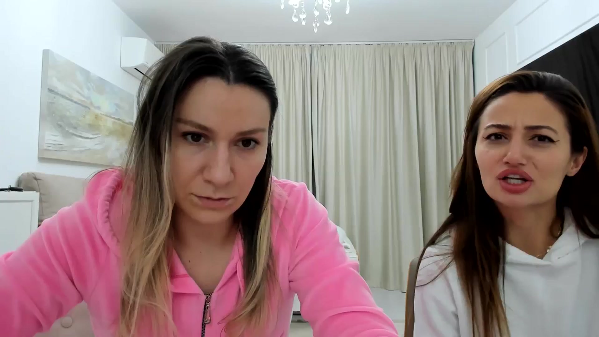 Gallery image thumbnail from itwasnt_me's myfreecams stream on, 12/07/2024, 01:21 image 1 of 20
