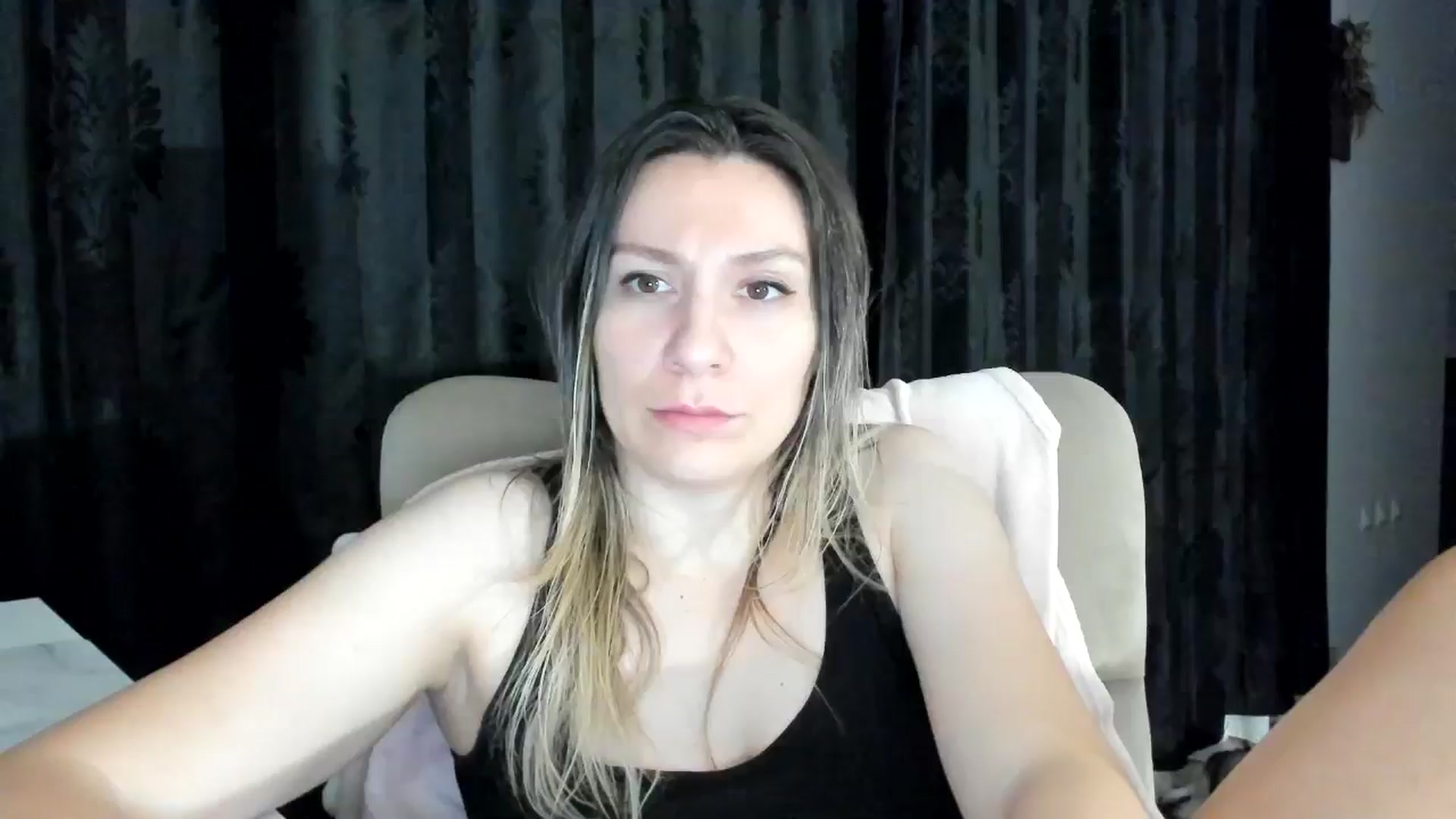 Gallery image thumbnail from itwasnt_me's myfreecams stream on, 12/09/2024, 03:32 image 4 of 20