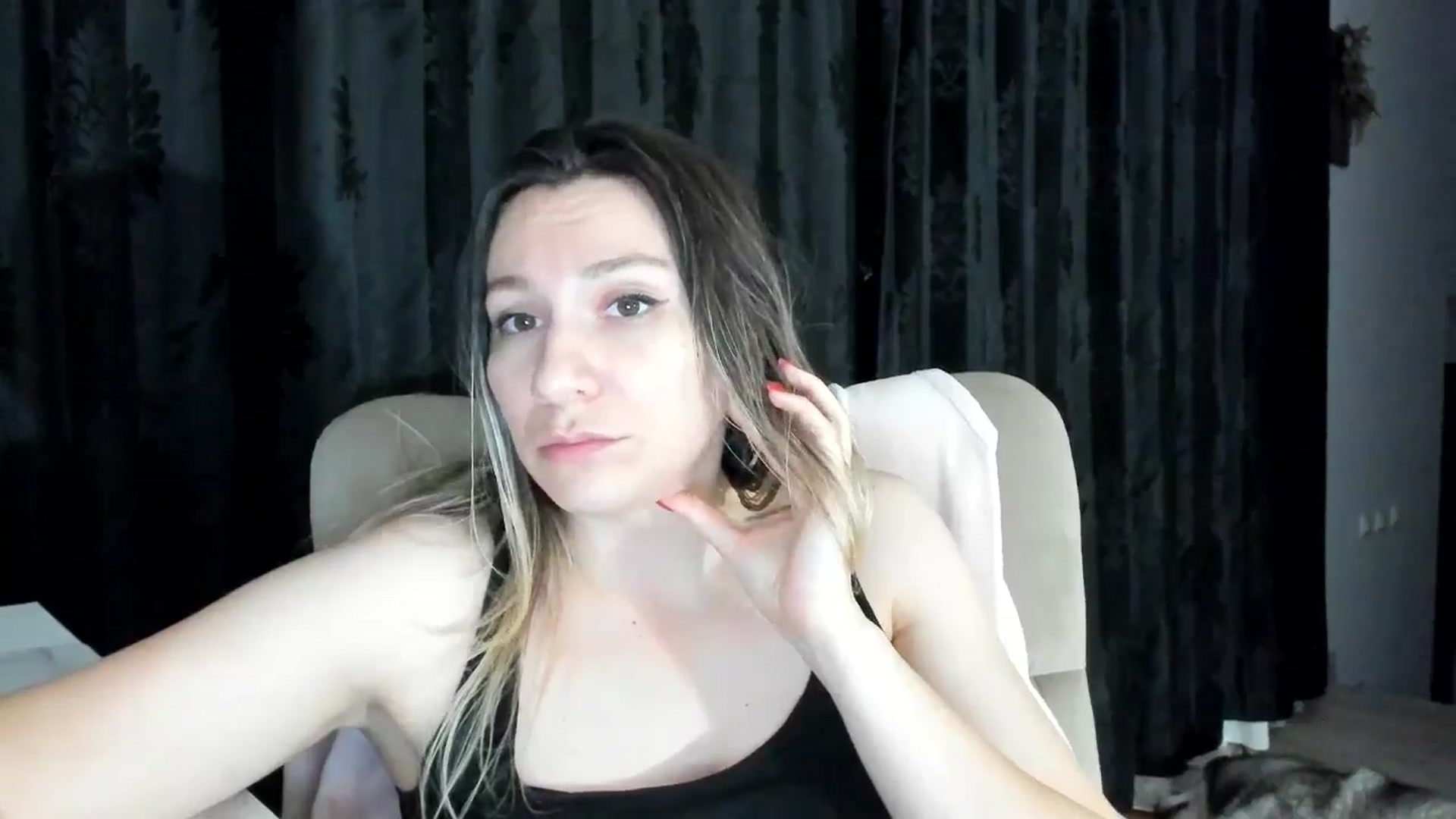 Gallery image thumbnail from itwasnt_me's myfreecams stream on, 12/09/2024, 03:32 image 5 of 20