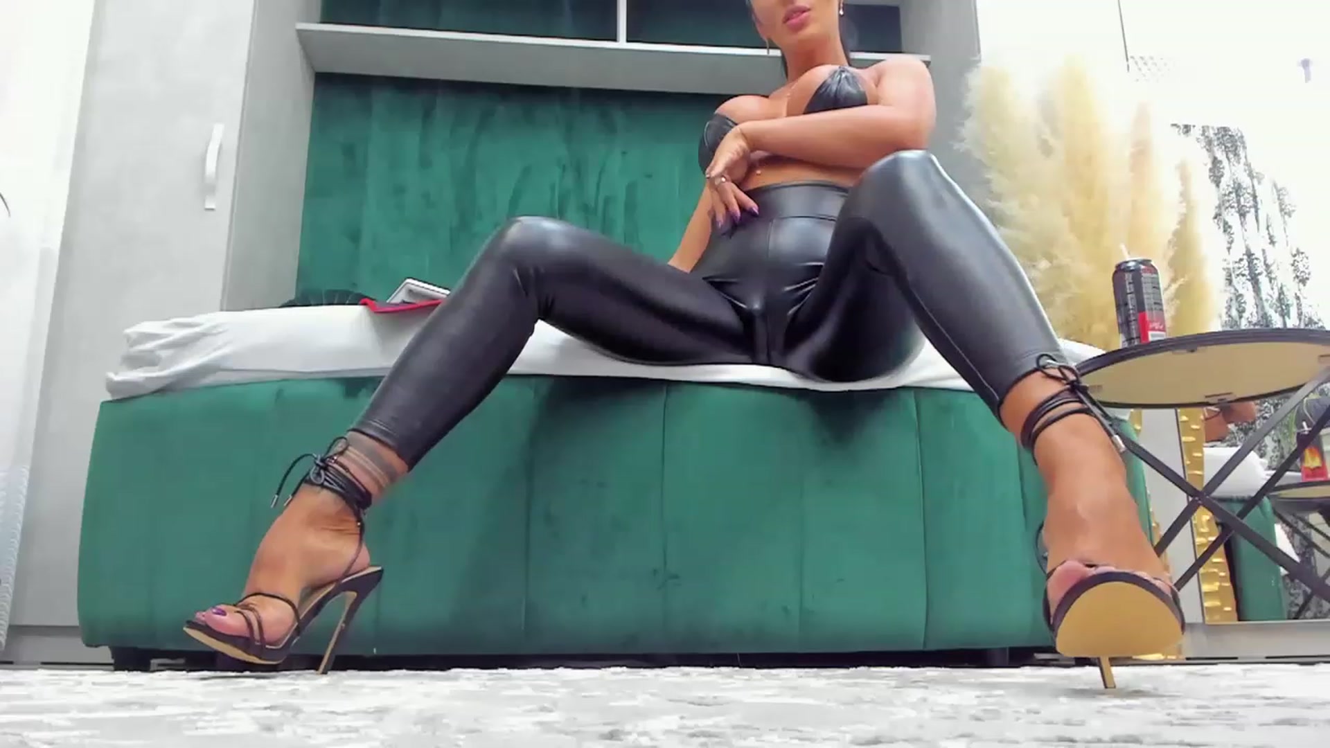 Gallery image thumbnail from ivonady's myfreecams stream on, 01/21/2023, 23:33 image 6 of 20