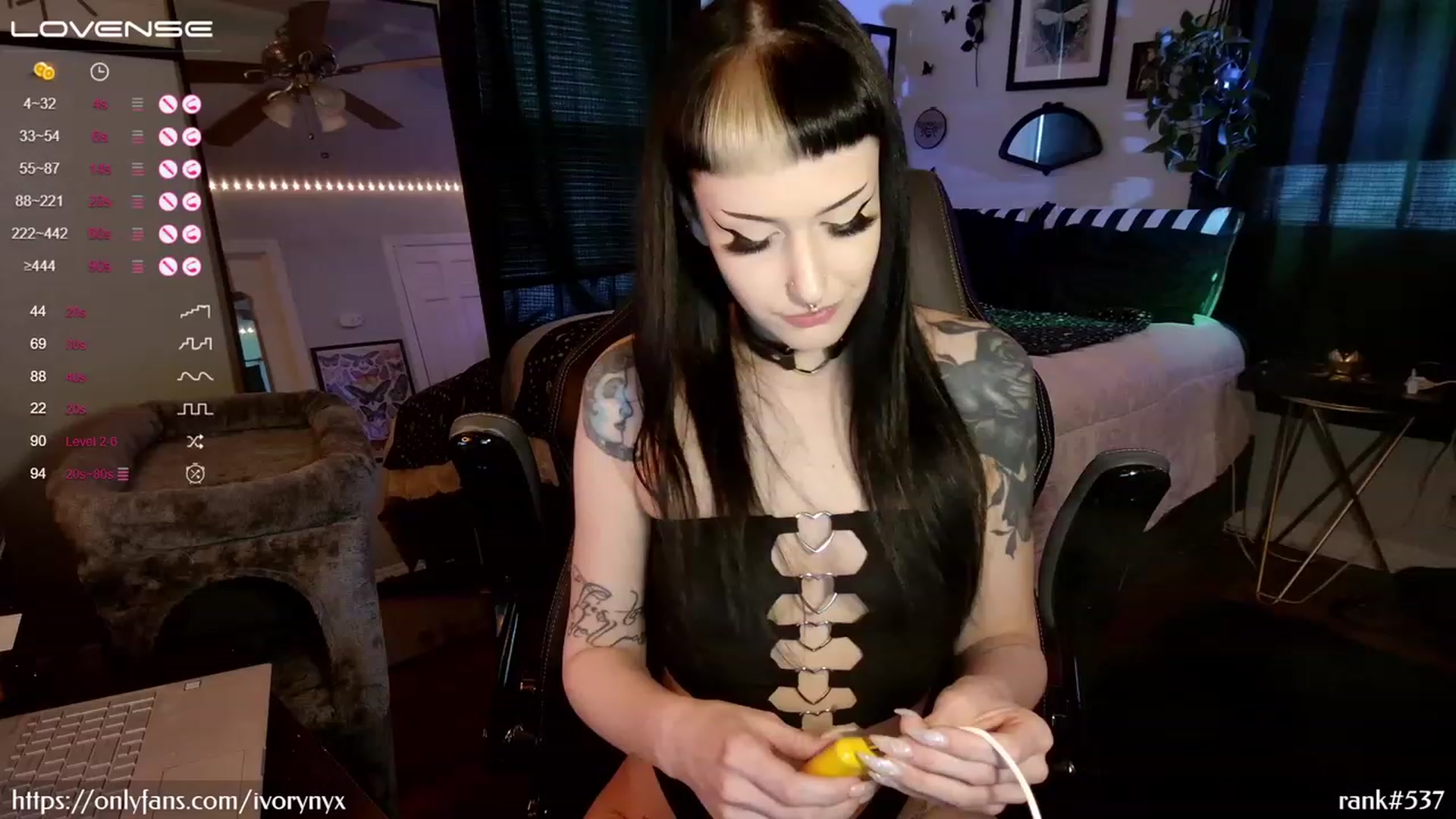 Gallery image thumbnail from ivorynyx's myfreecams stream on, 04/28/2023, 01:33 image 13 of 20