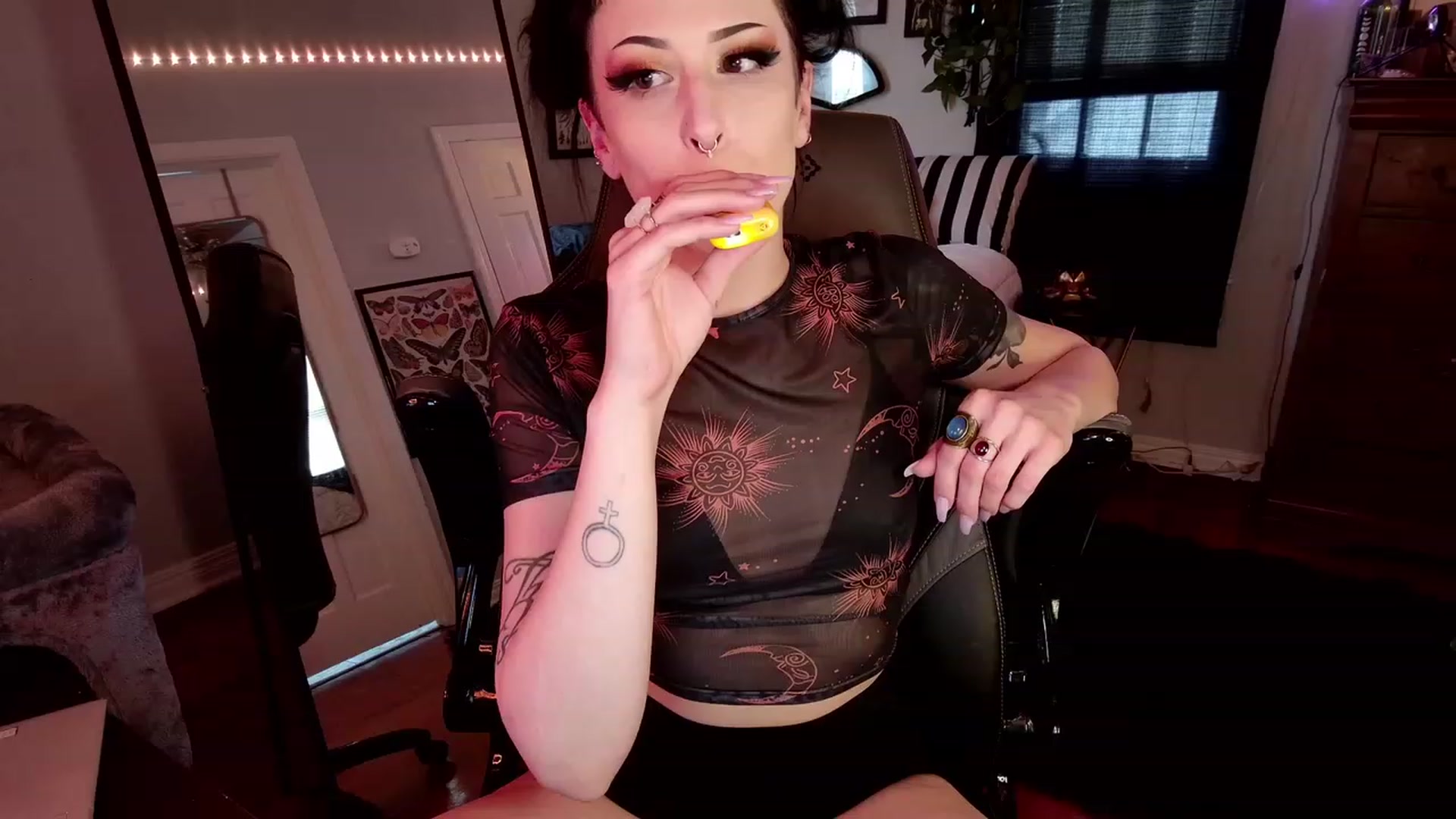 Gallery image thumbnail from ivorynyx's myfreecams stream on, 05/04/2023, 22:55 image 1 of 20