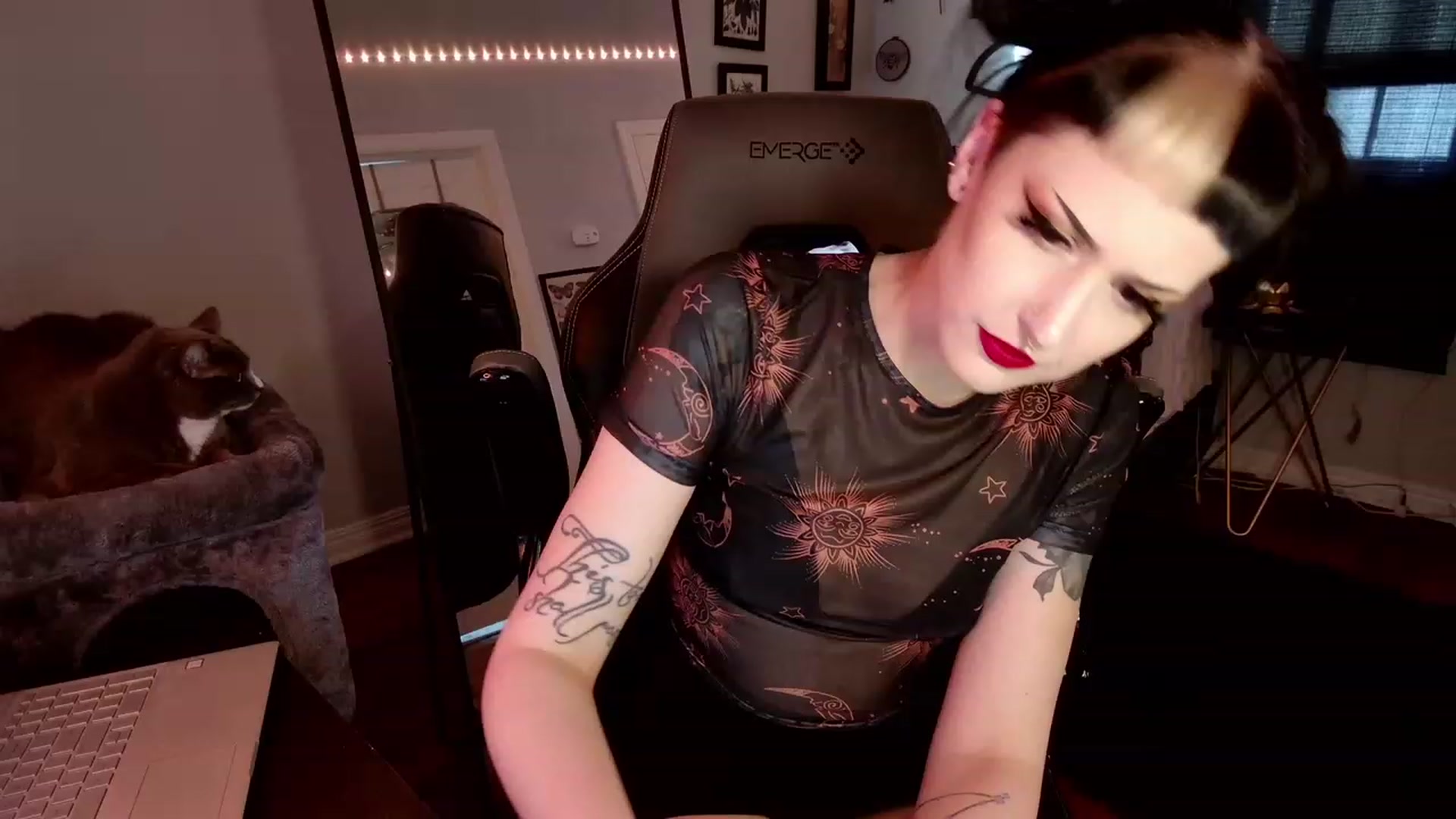 Gallery image thumbnail from ivorynyx's myfreecams stream on, 05/04/2023, 22:55 image 9 of 20